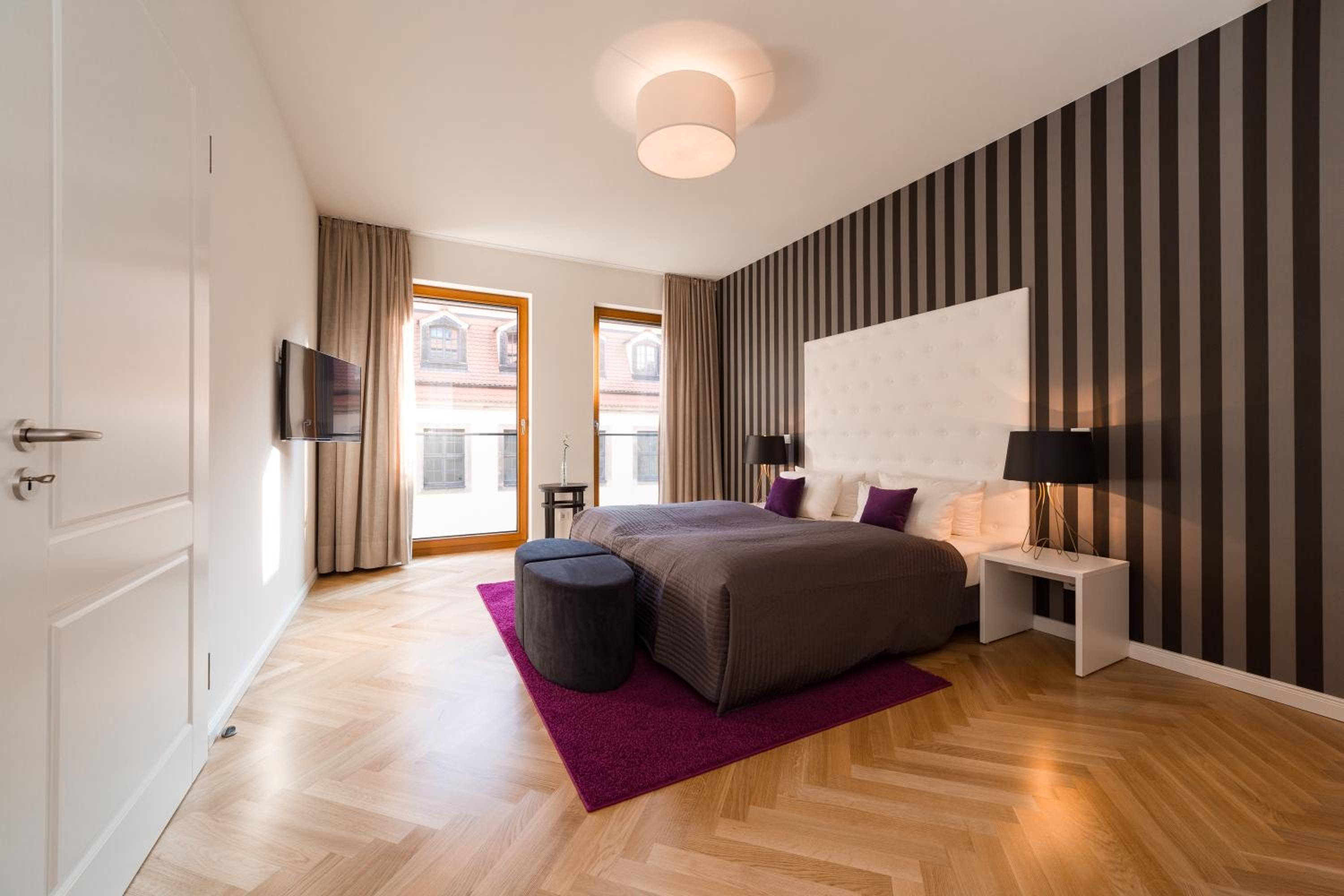 One-Bedroom Apartment - Photo 5