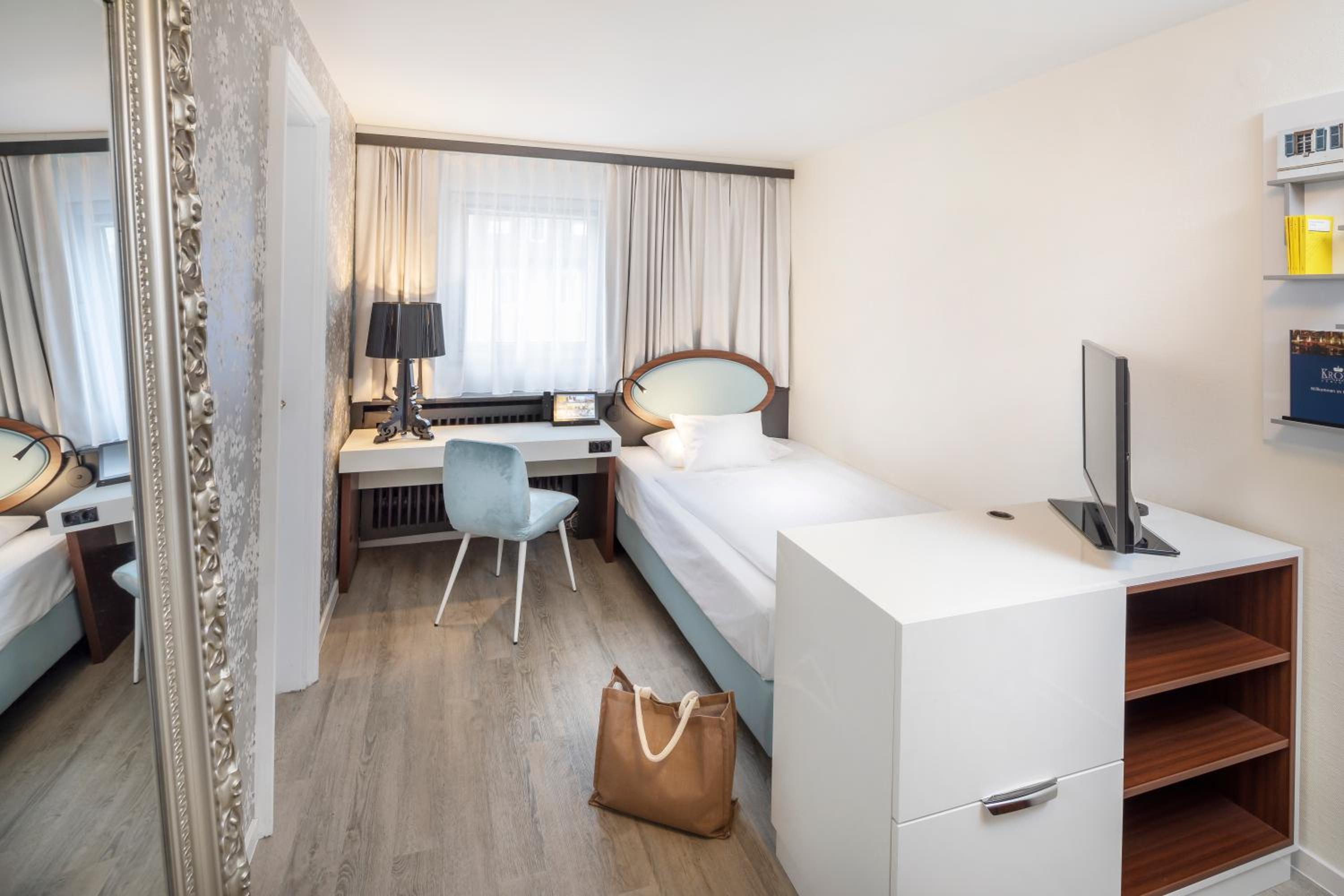 Single Room photo 3