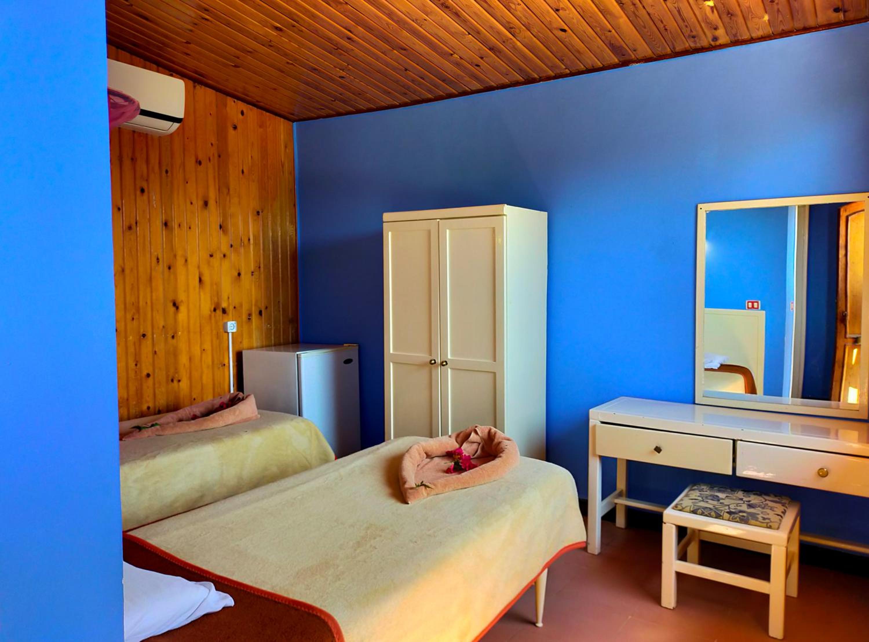 Wooden Beach Cabin Room photo 3