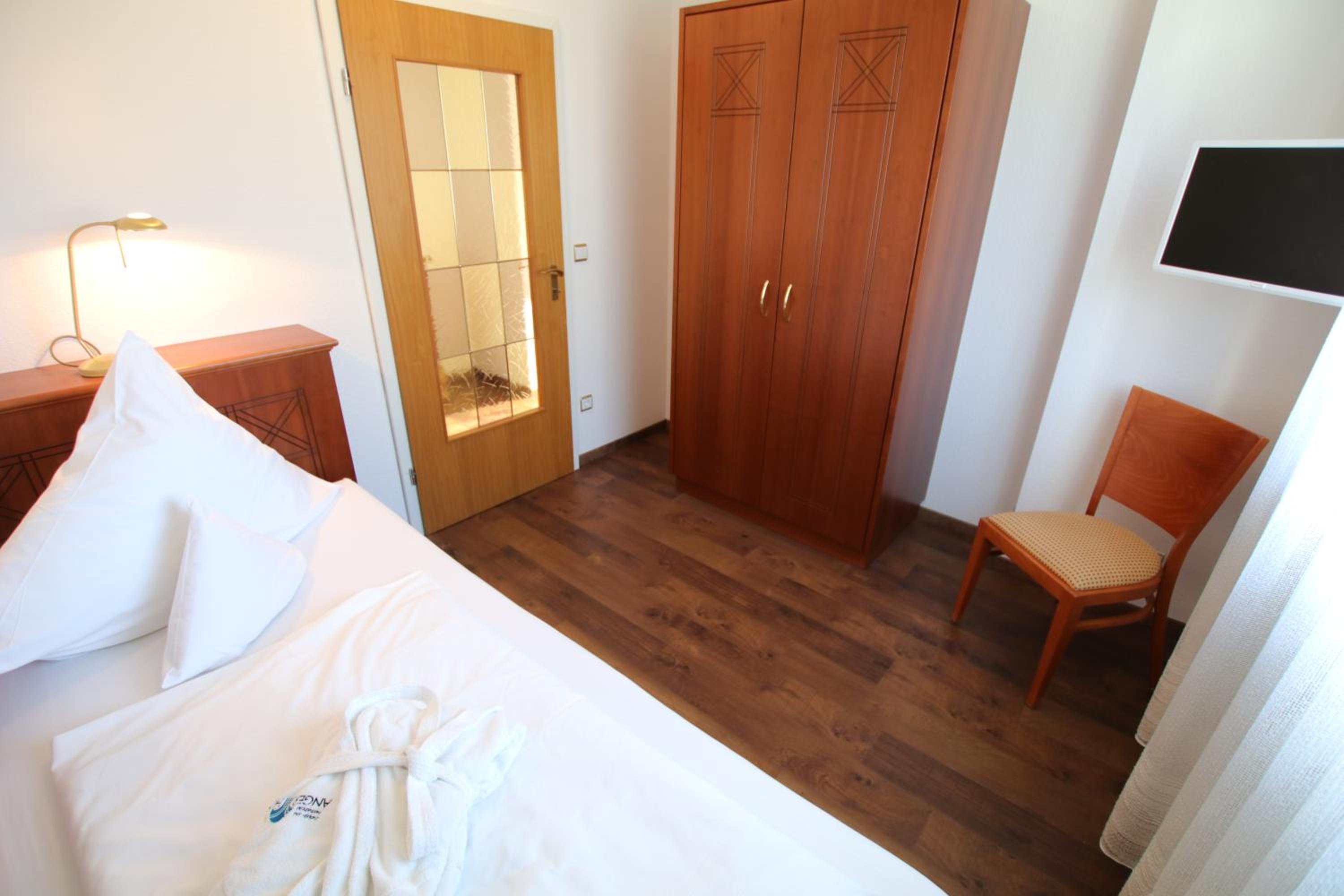 Two-Bedroom Apartment - Photo 4