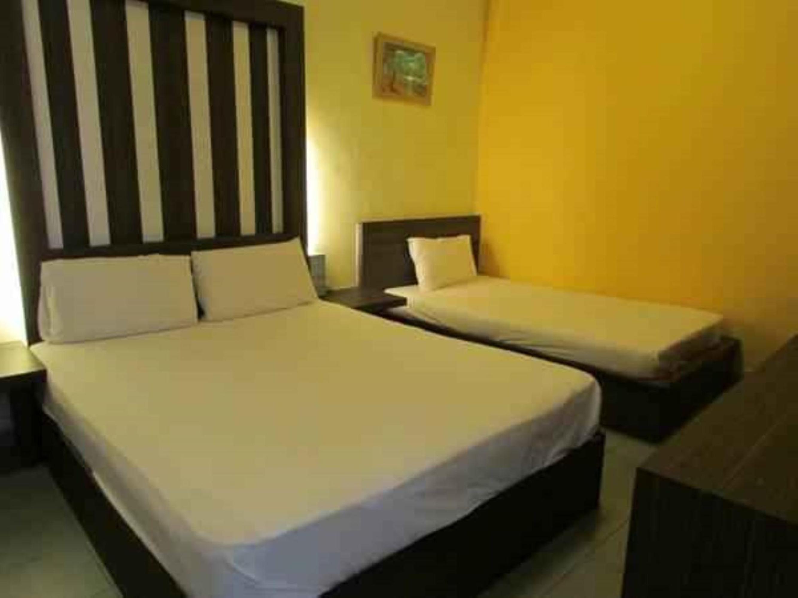 Deluxe Triple Room photo 3