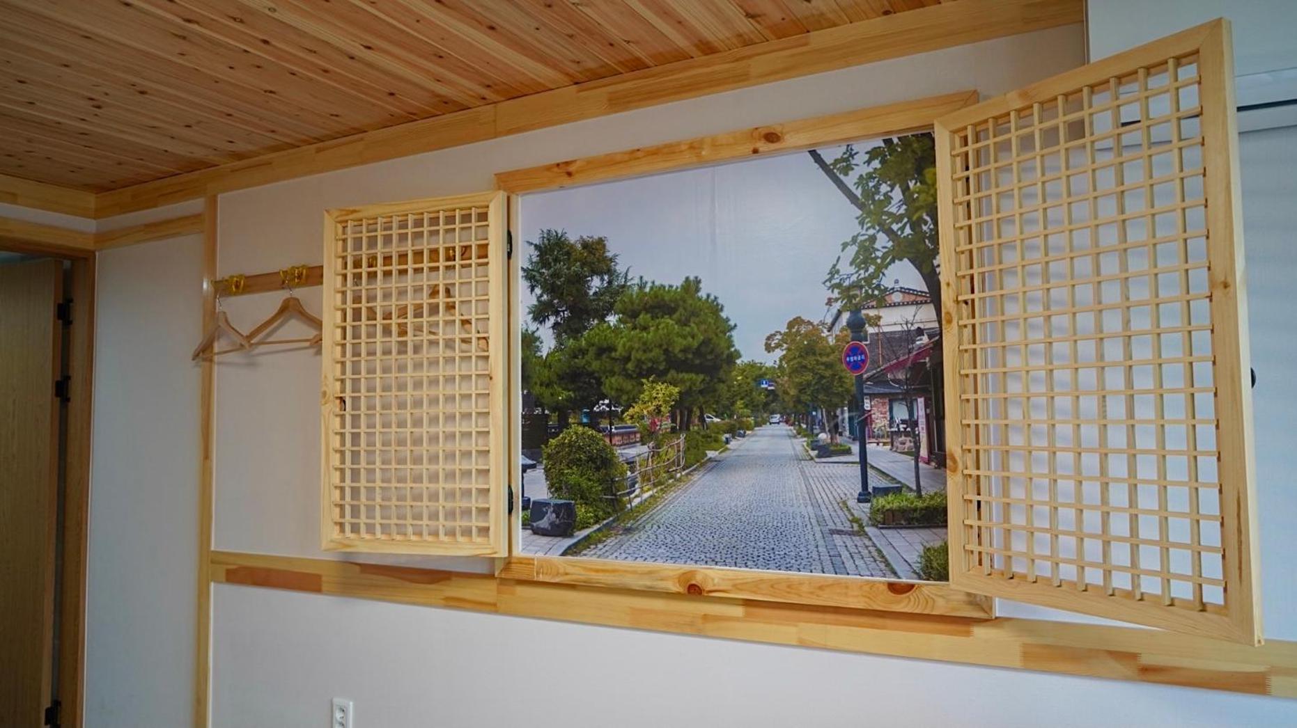 Family Suite with Balcony photo 3