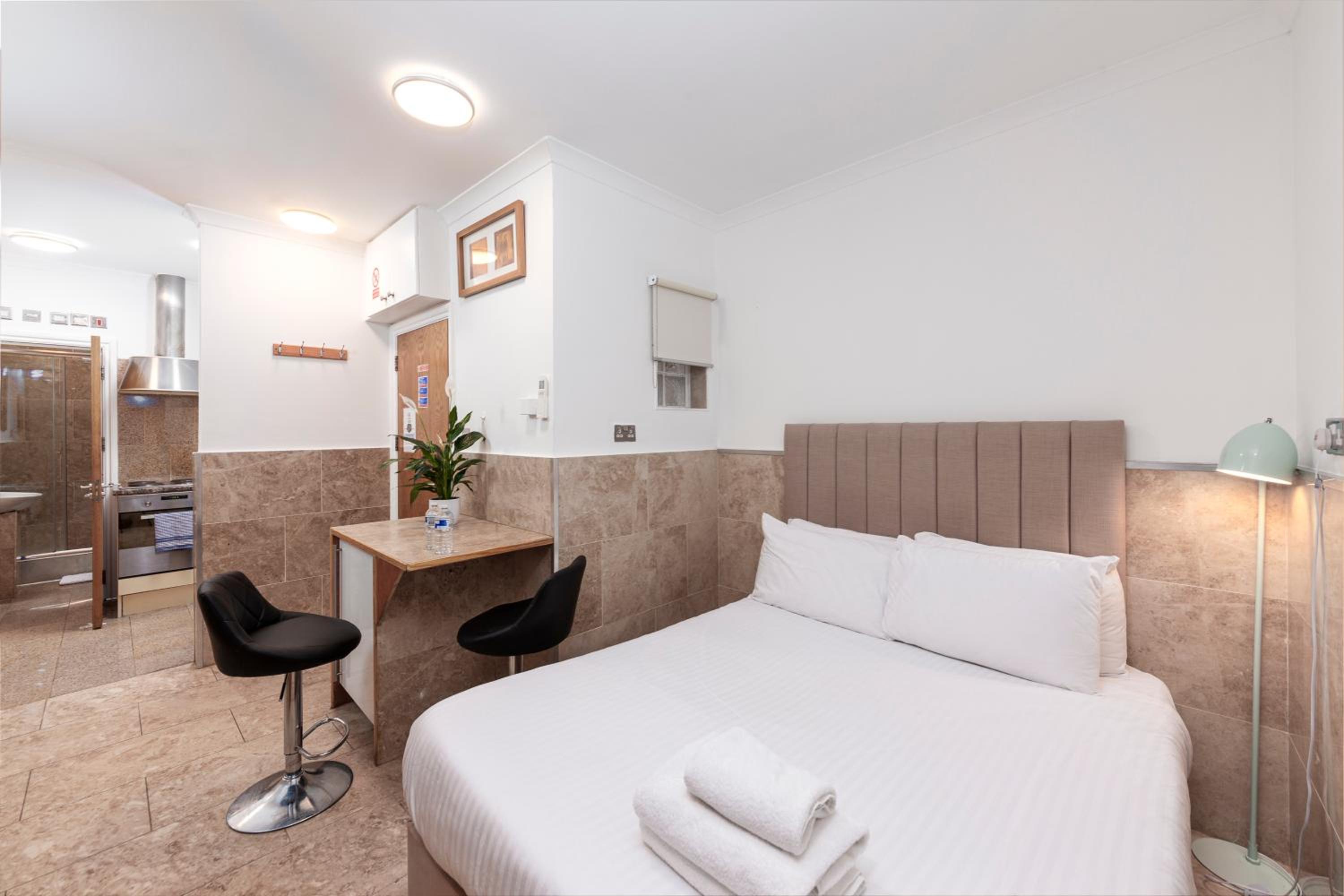 Deluxe Apartments photo 3
