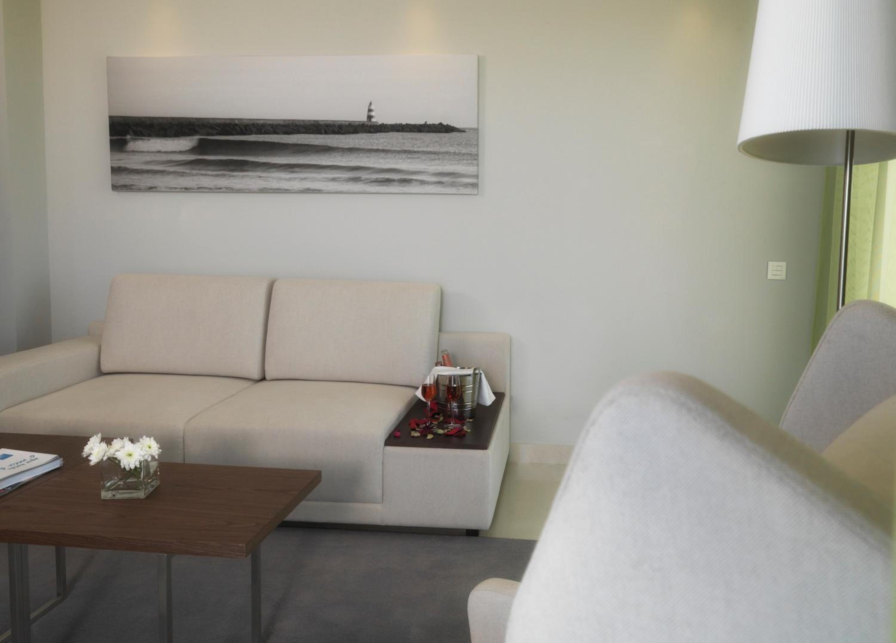 Standard Junior Suite - Photo 7