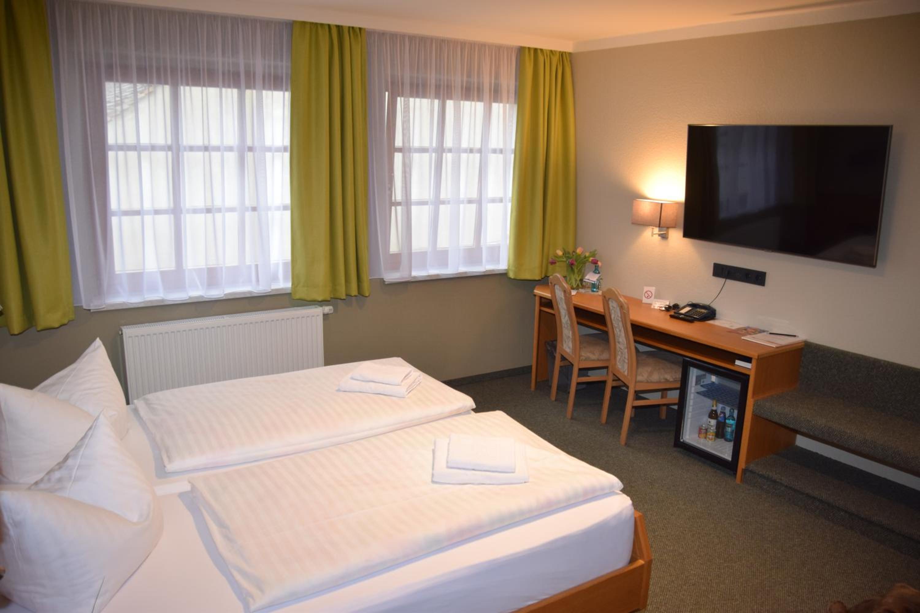 Standard Double Room - Photo 3