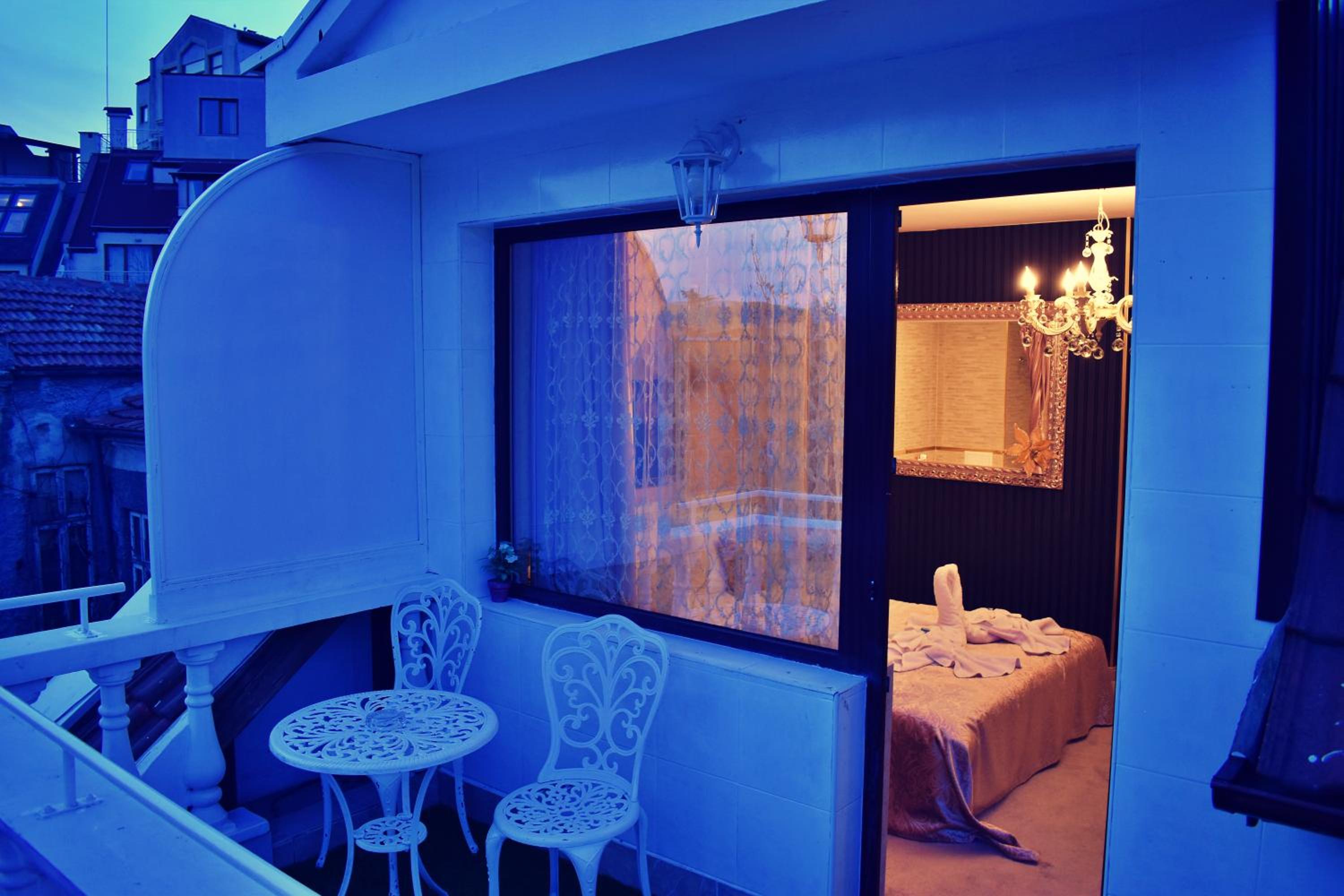 Studio with Garden View - Photo 11