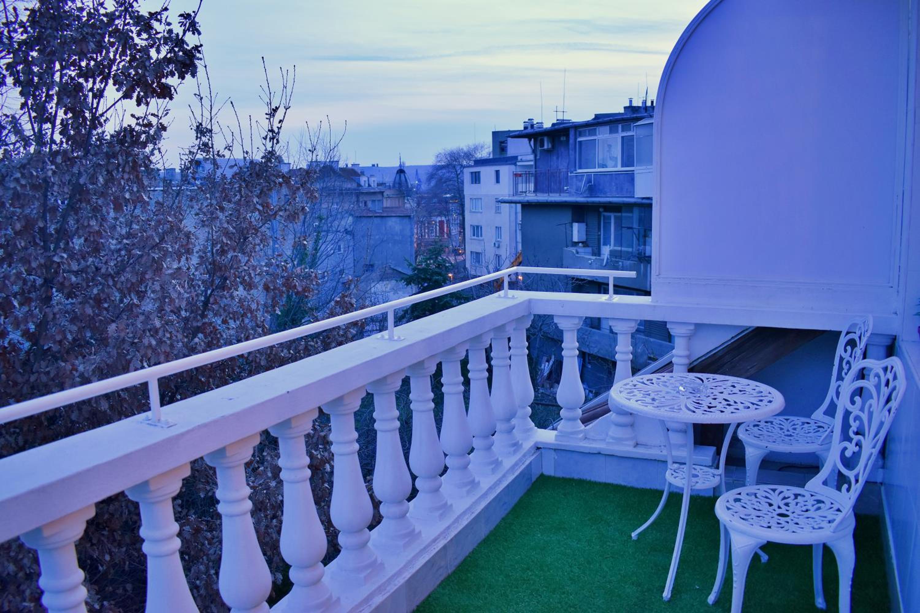 Studio with Garden View - Photo 10