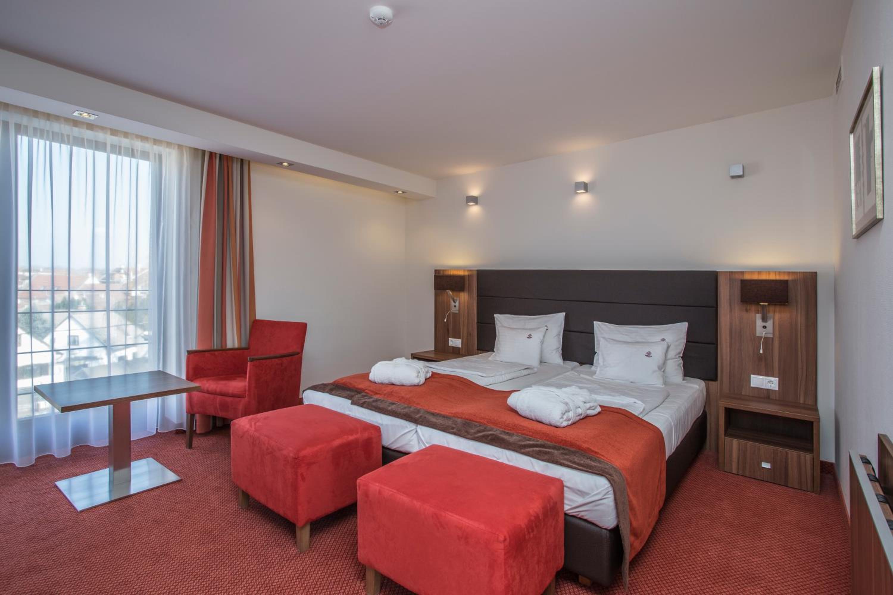 Premium Room - Photo 9