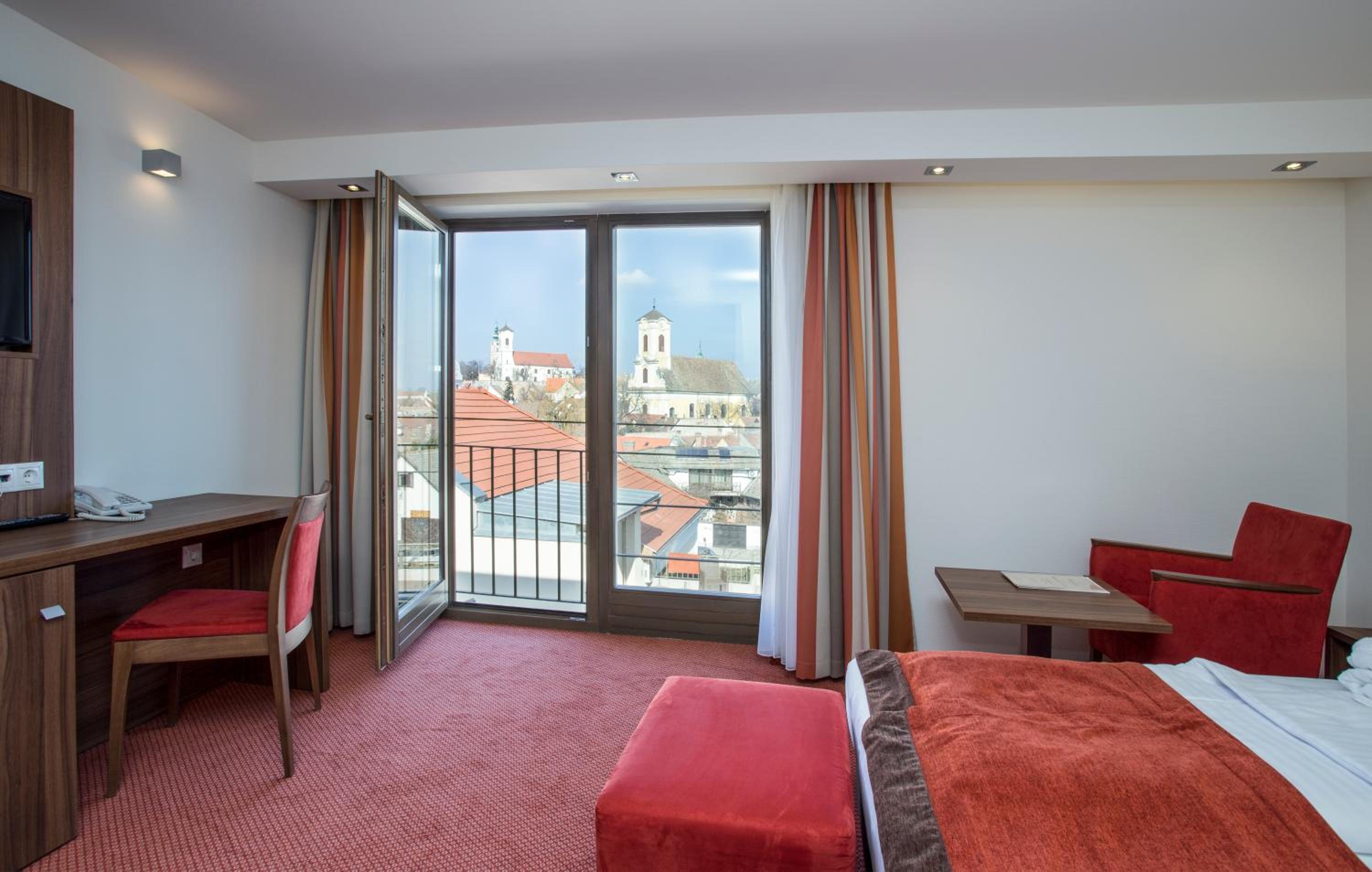 Premium Room - Photo 15