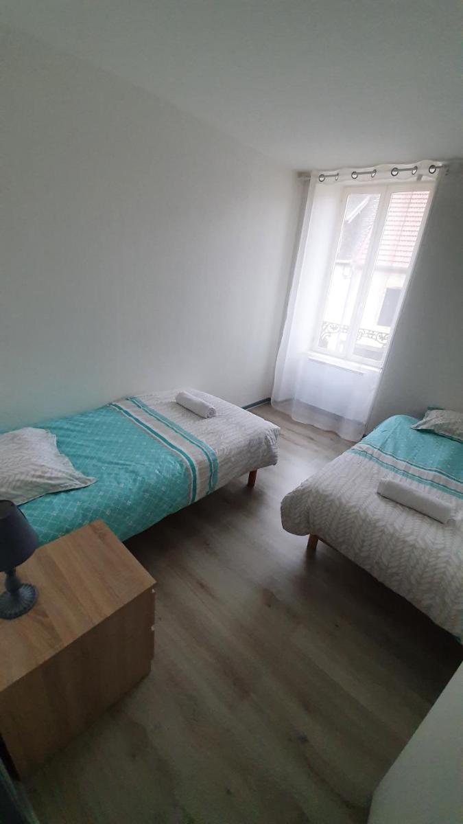 Three-Bedroom Apartment photo 1
