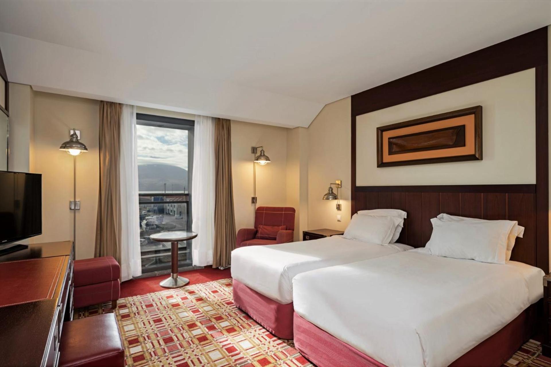 Standard Double or Twin Room with Pico Mountain View - Photo 4