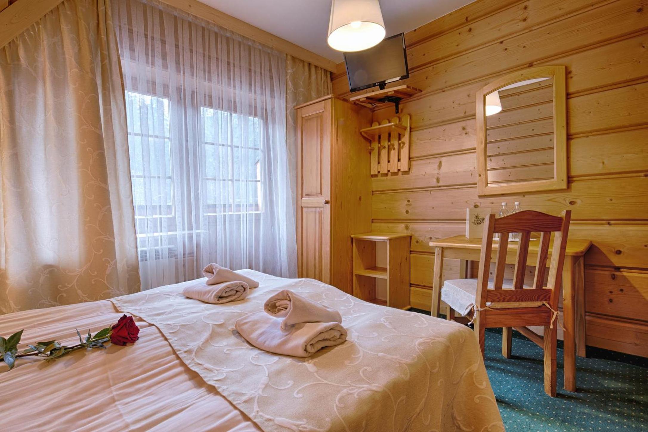 Double or Twin Room with Balcony photo 2