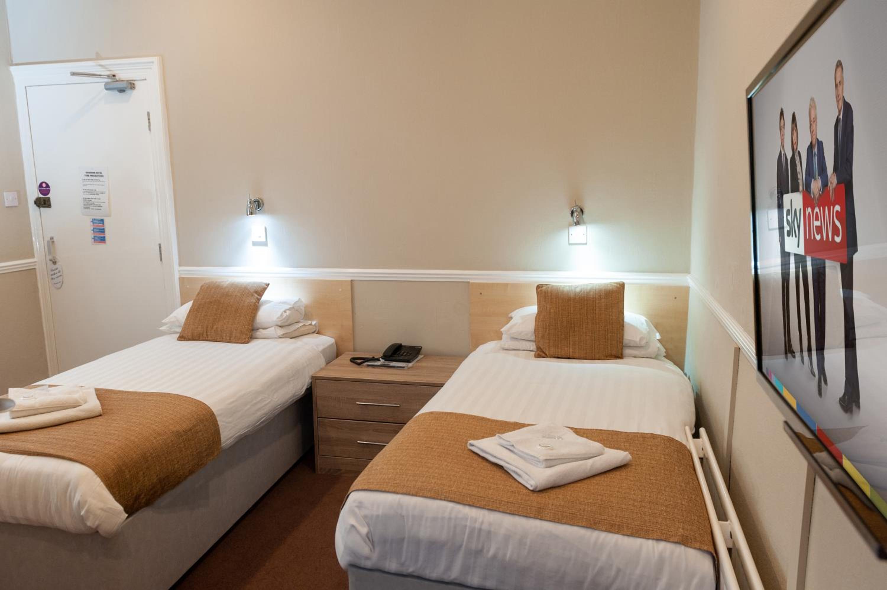Twin Room photo 2