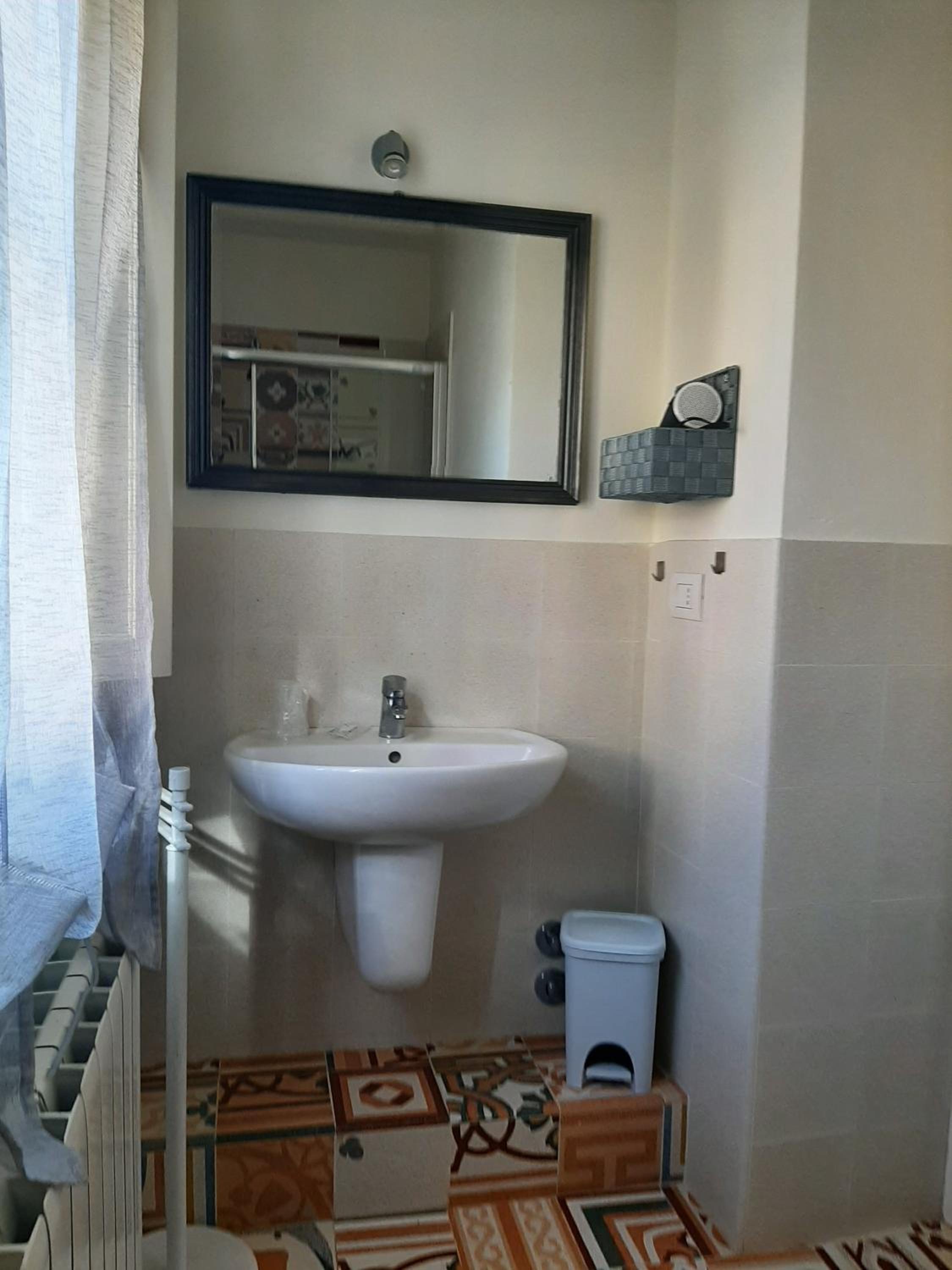 Double Room - Photo 25