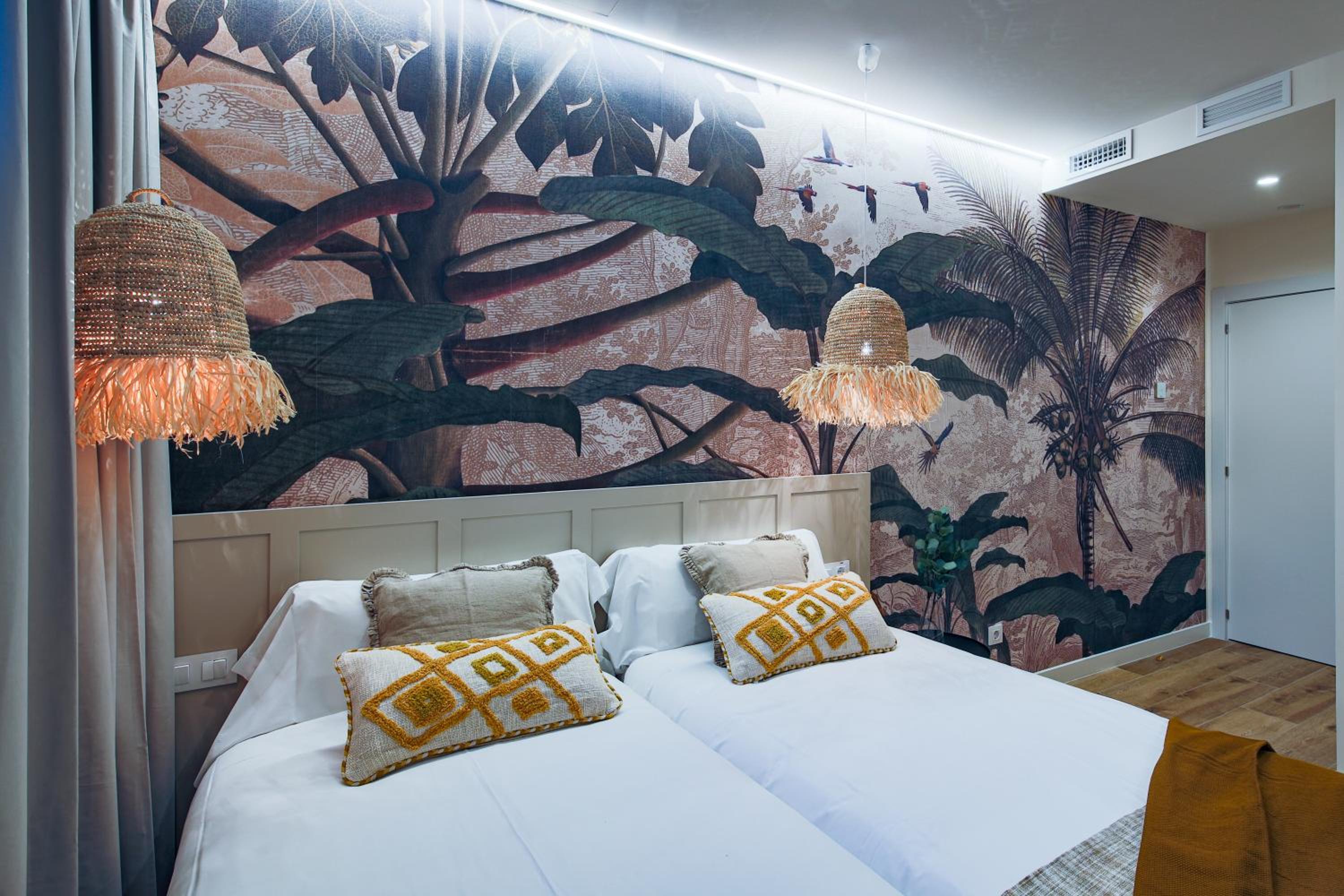 Twin Room - Photo 7