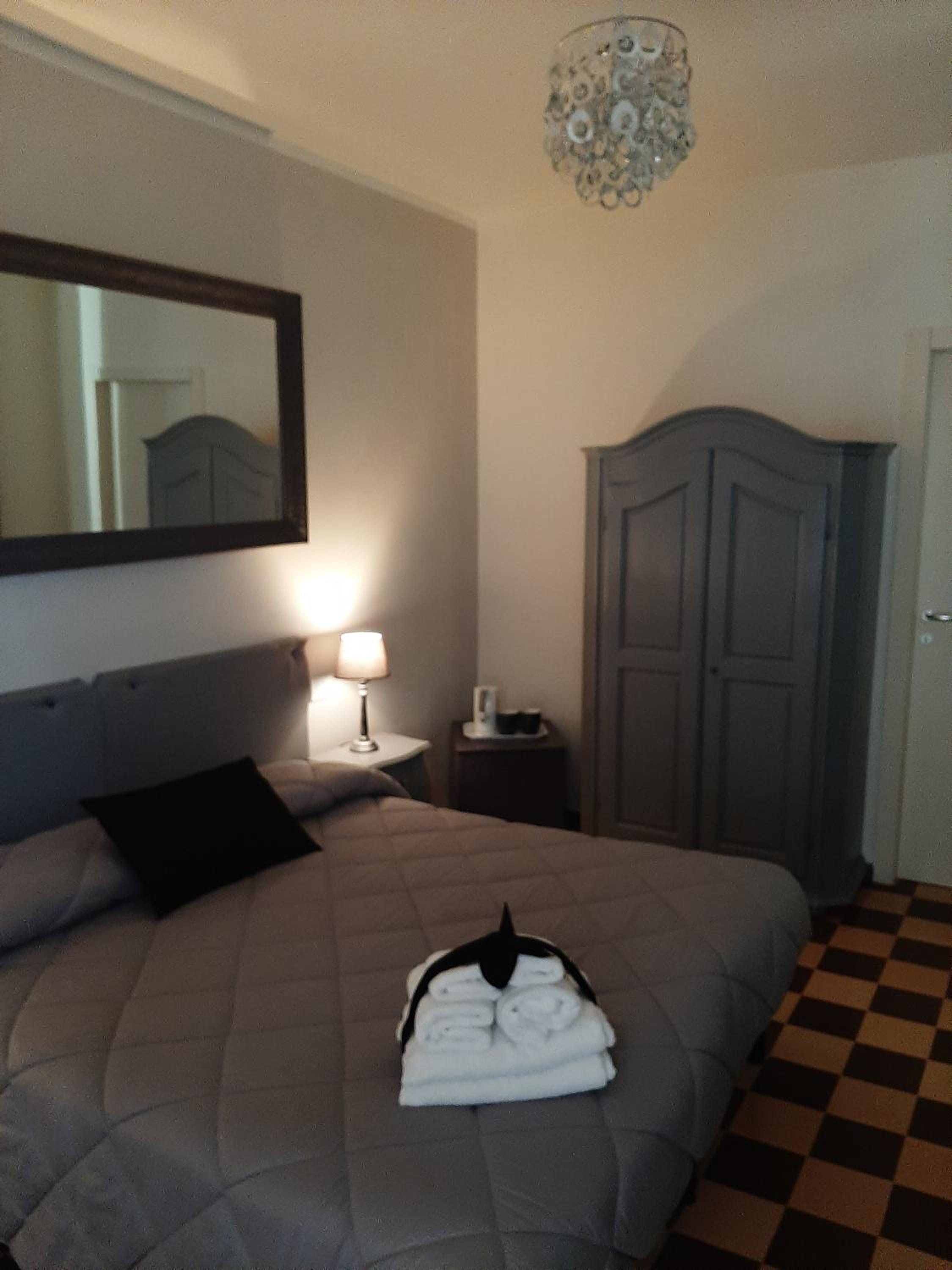 Double Room - Photo 10
