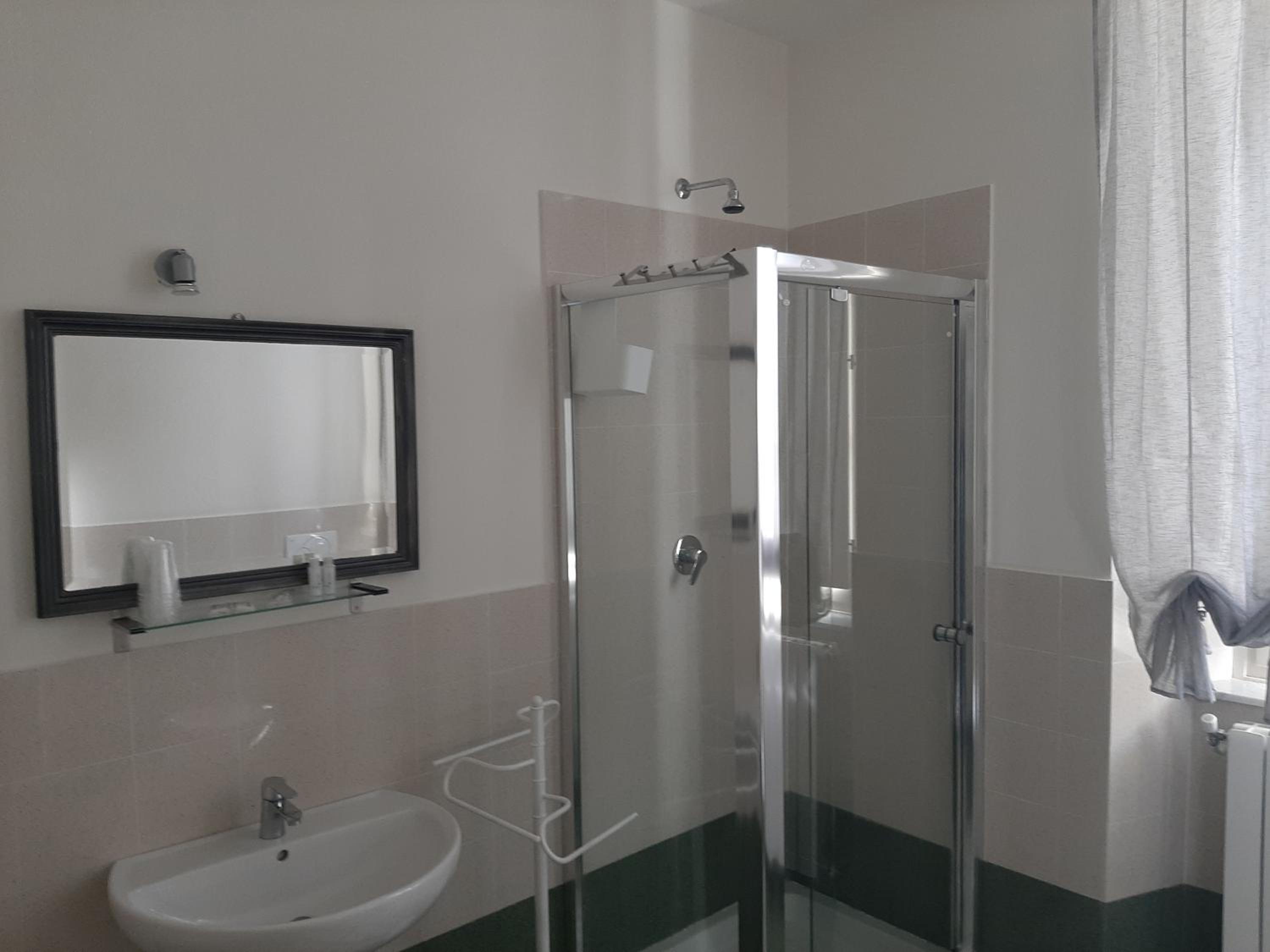 Double Room - Photo 62