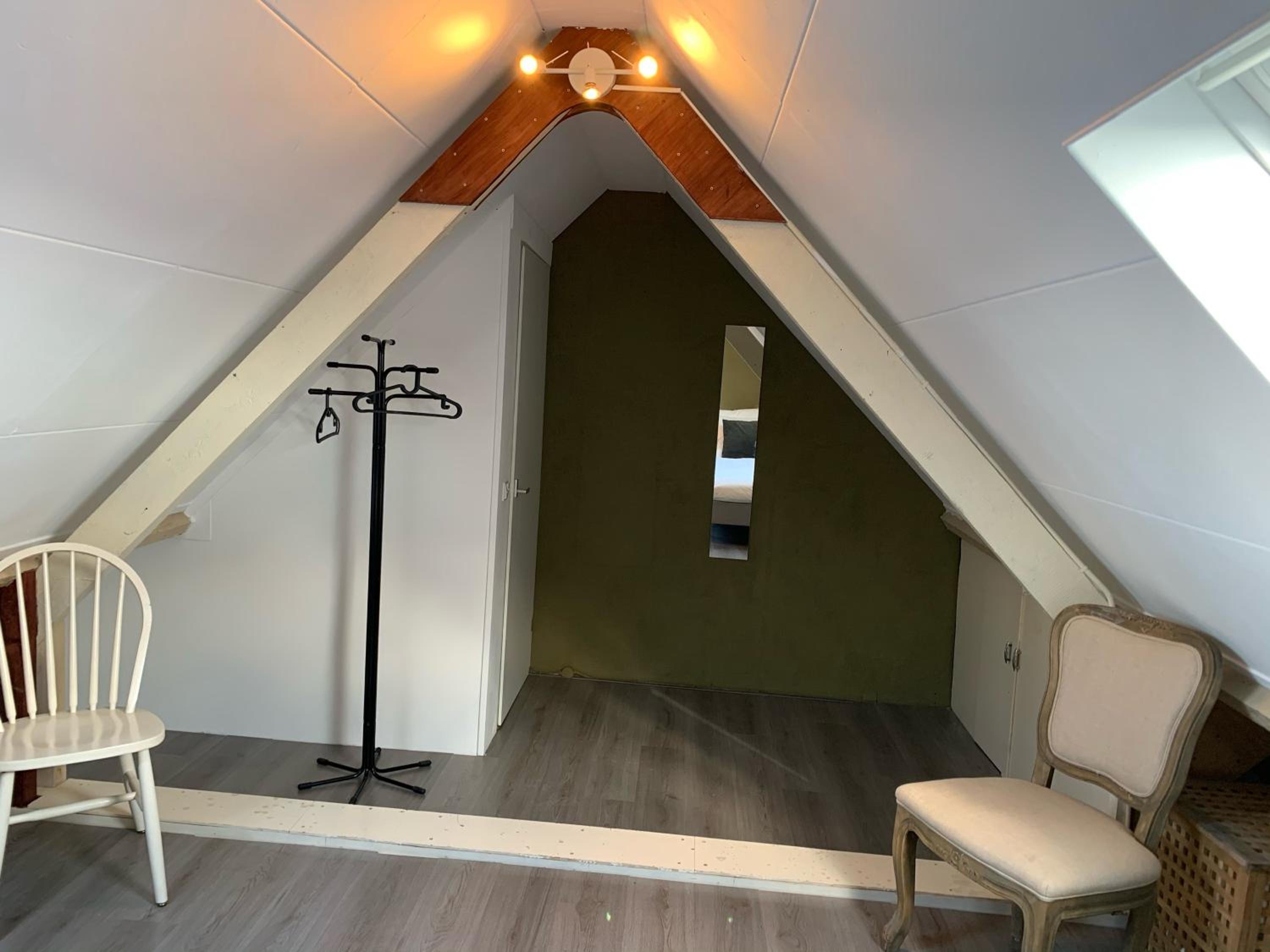 Three-Bedroom House photo 2