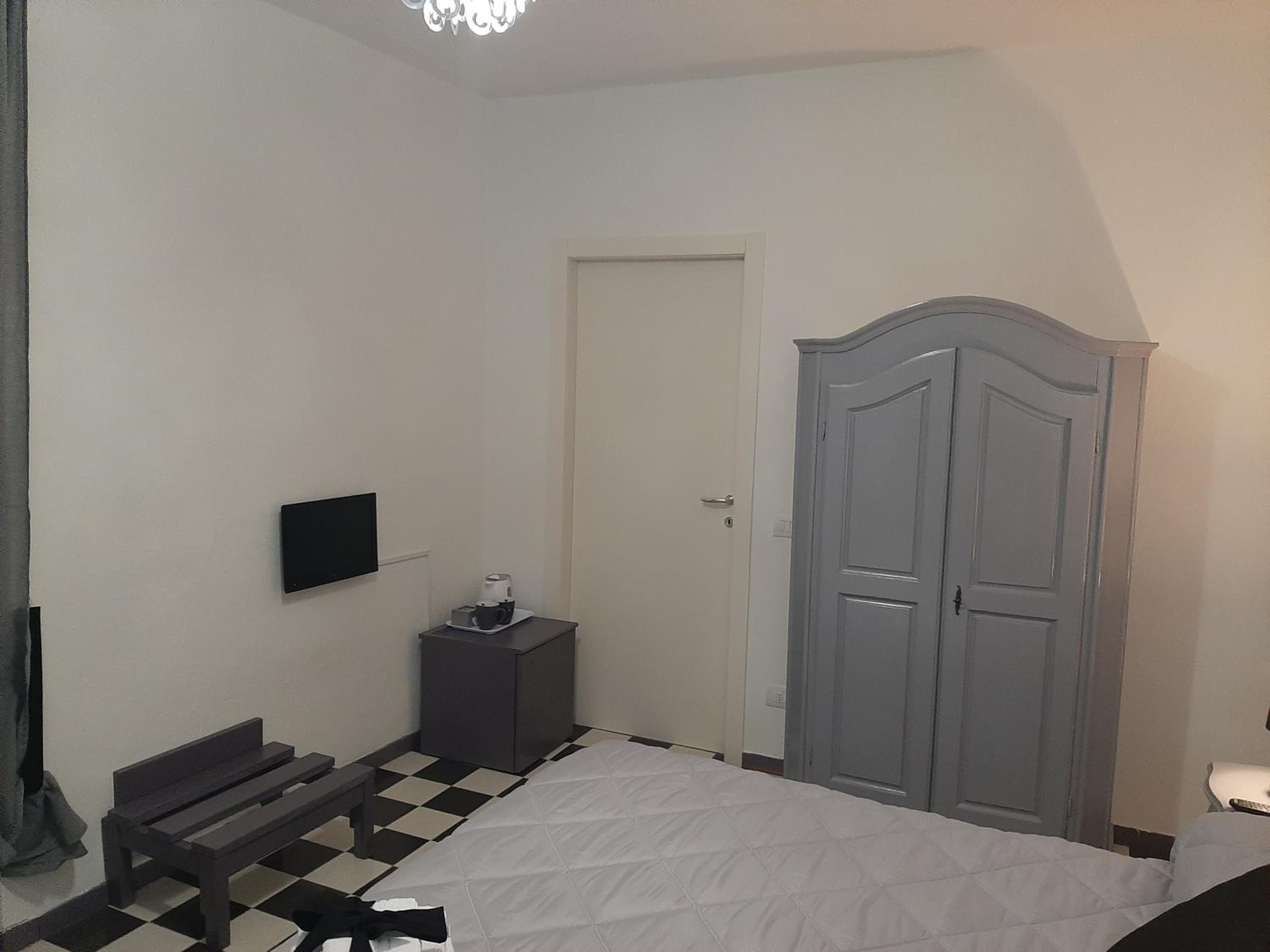 Double Room - Photo 4