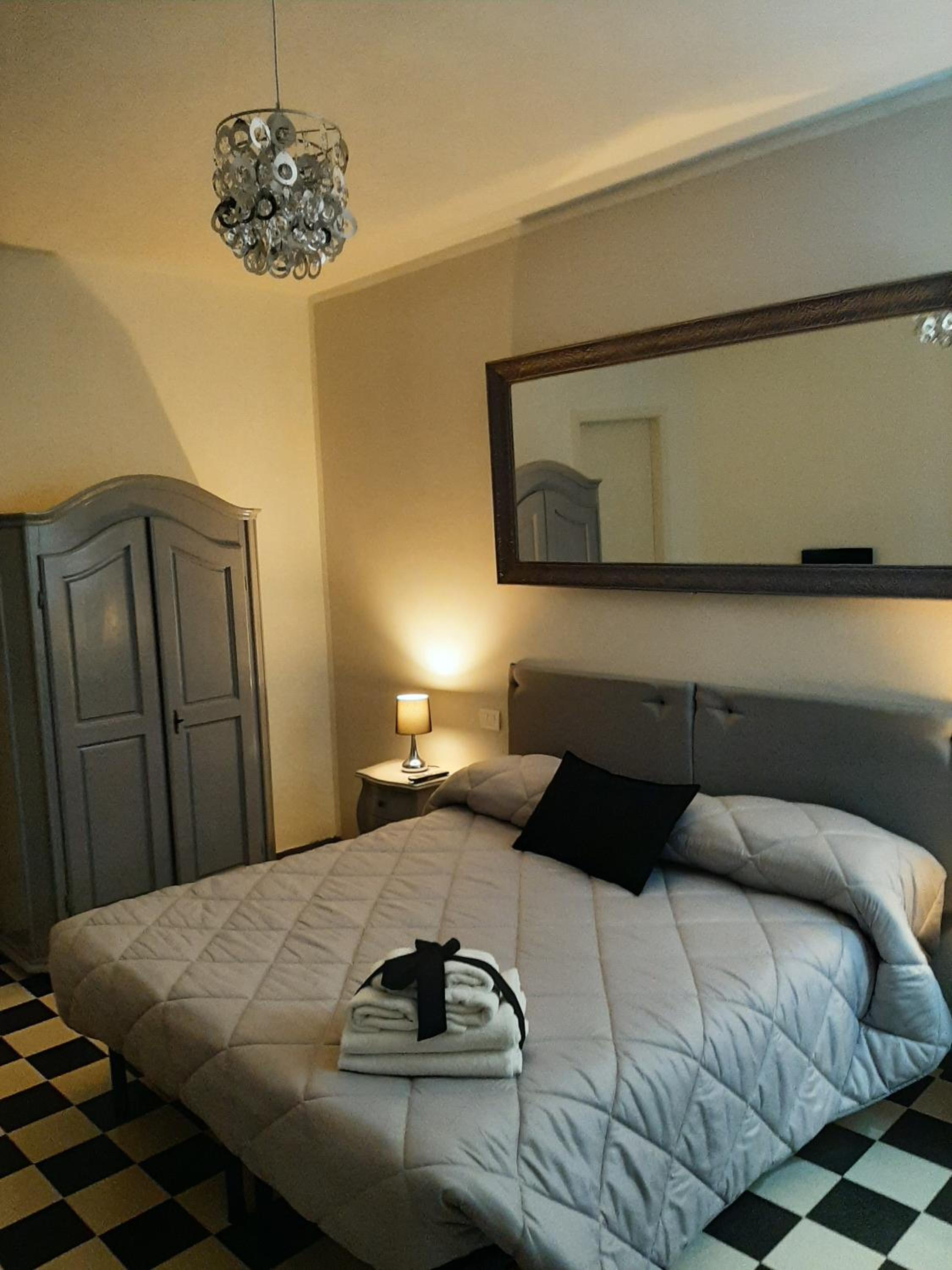 Double Room - Photo 3