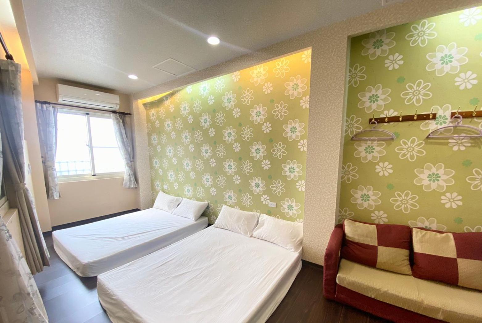 Quadruple Room with Private Bathroom