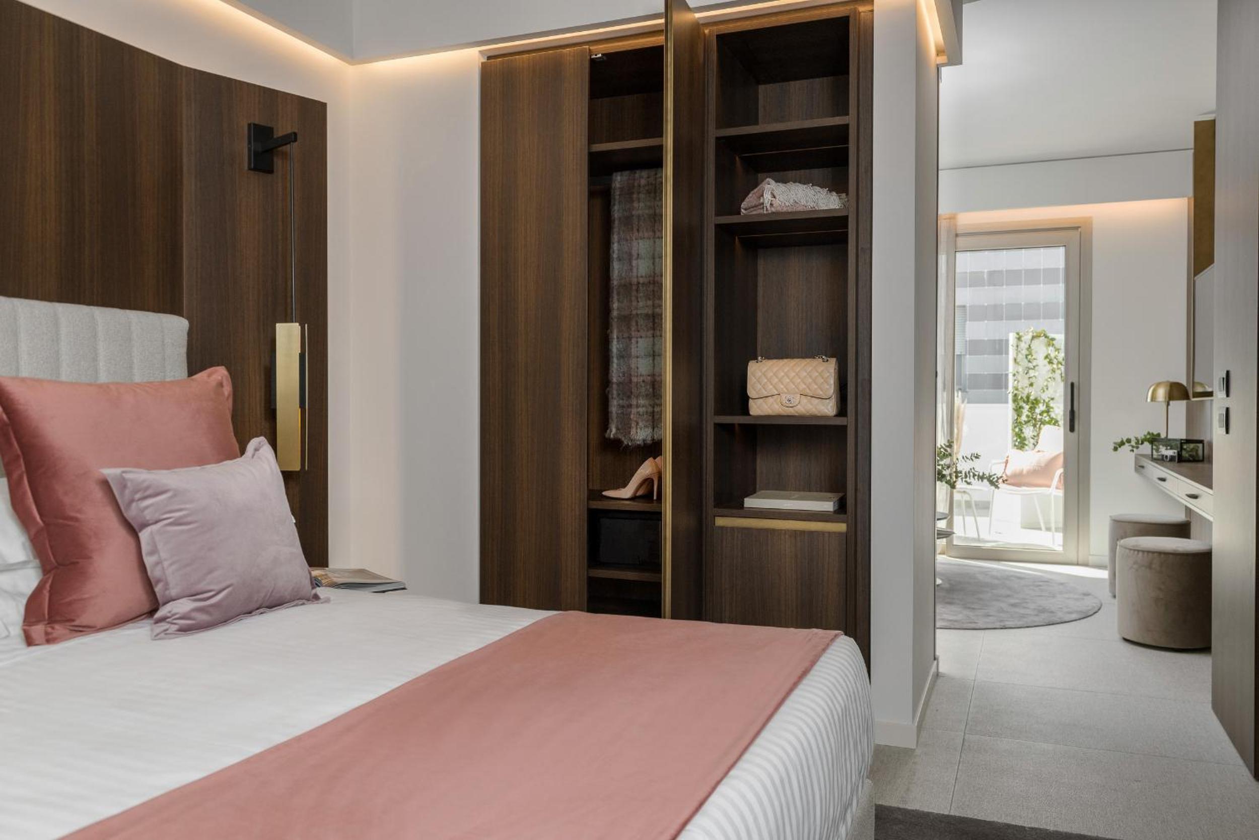 Junior Suite with Hot Tub - Photo 7