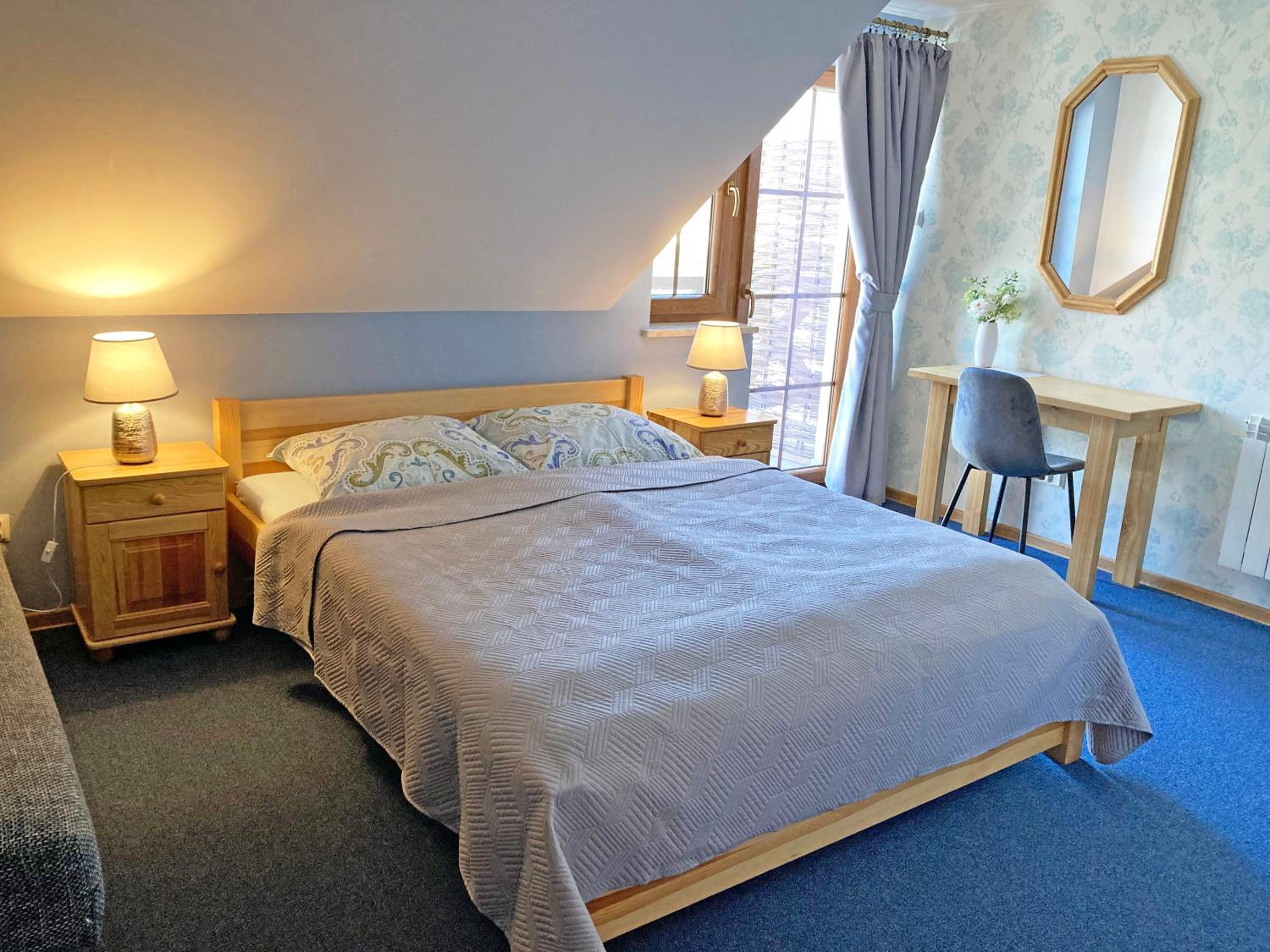 Double Room with Balcony - Photo 4