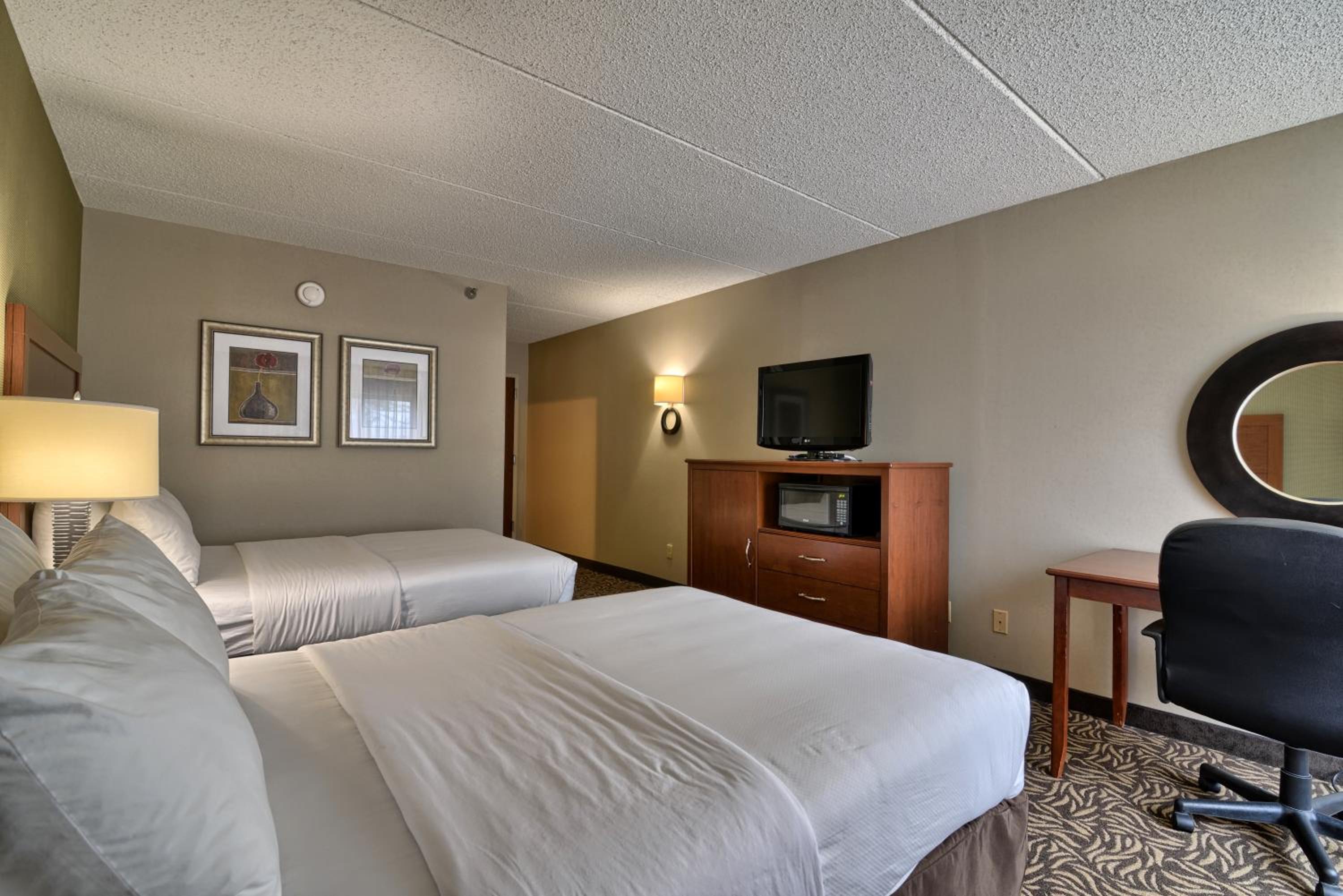 Double Room with Two Double Beds - Non-Smoking - Photo 9
