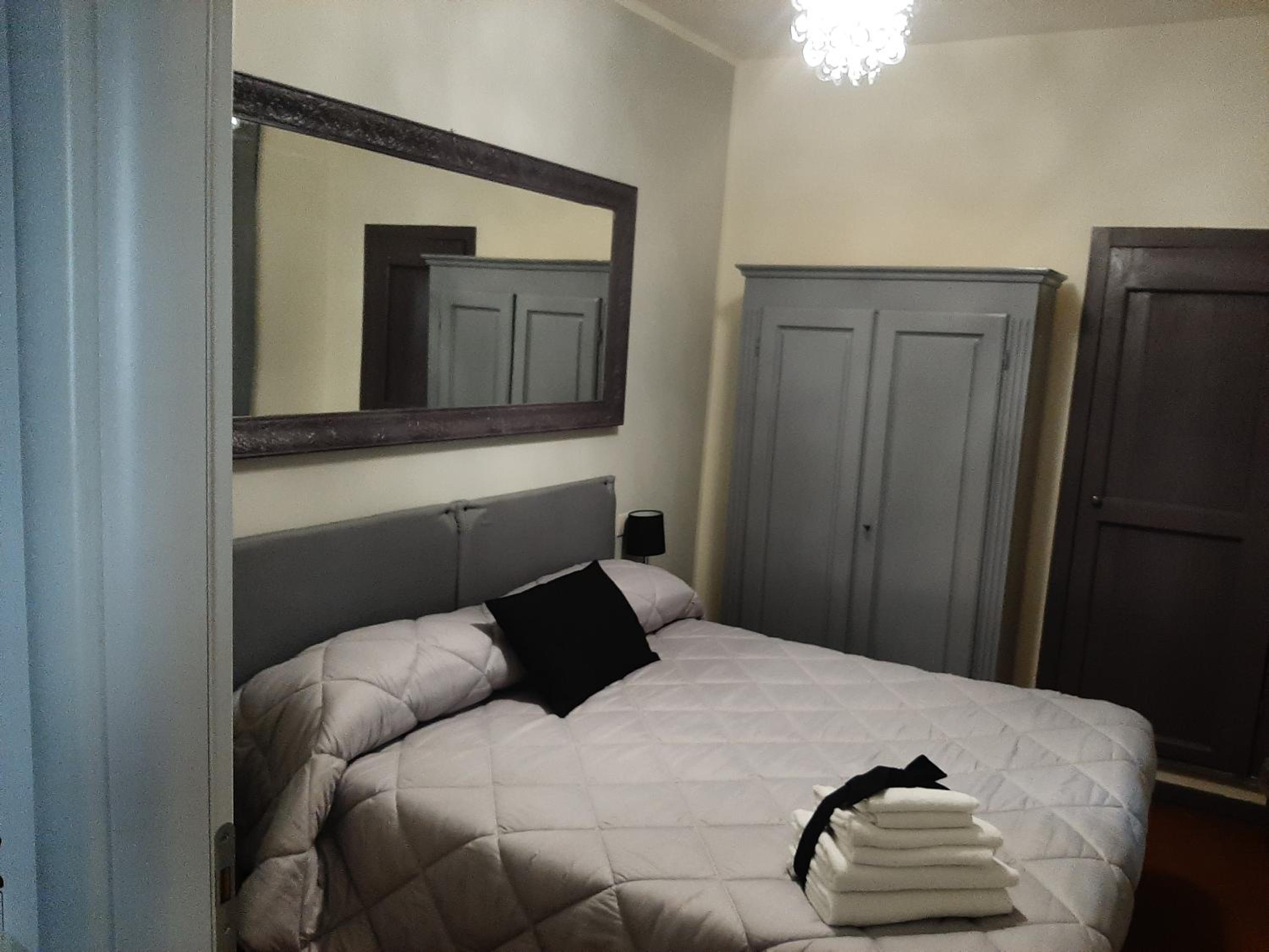 Economy Double Room - Photo 10