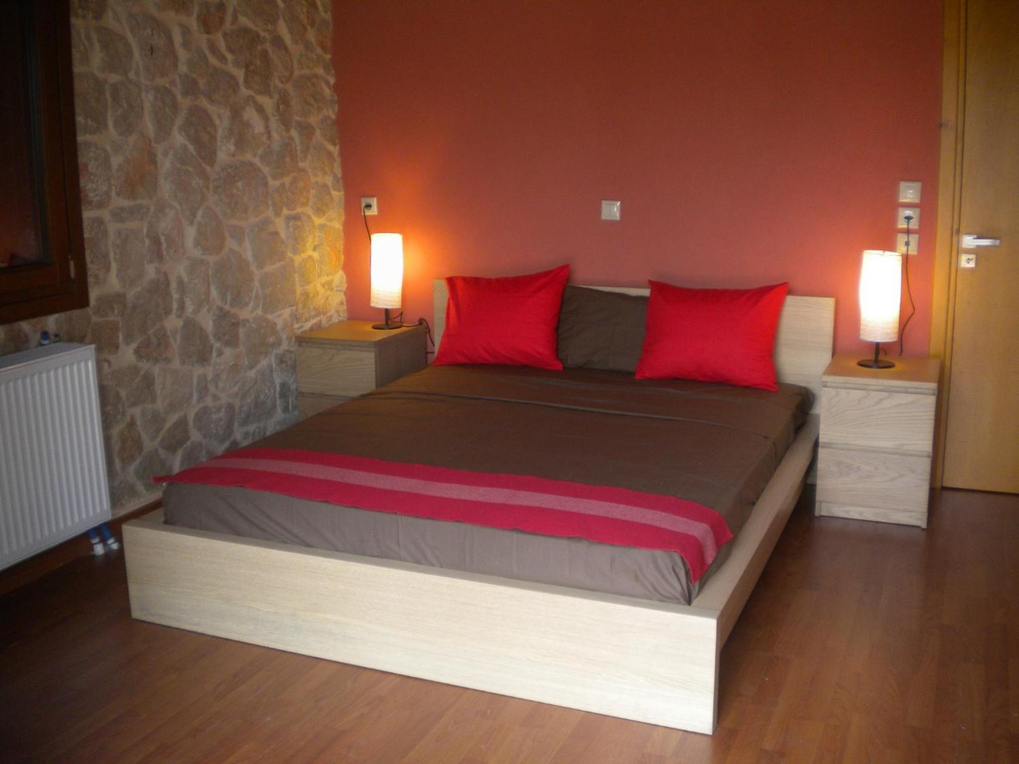 House - Split Level photo 3