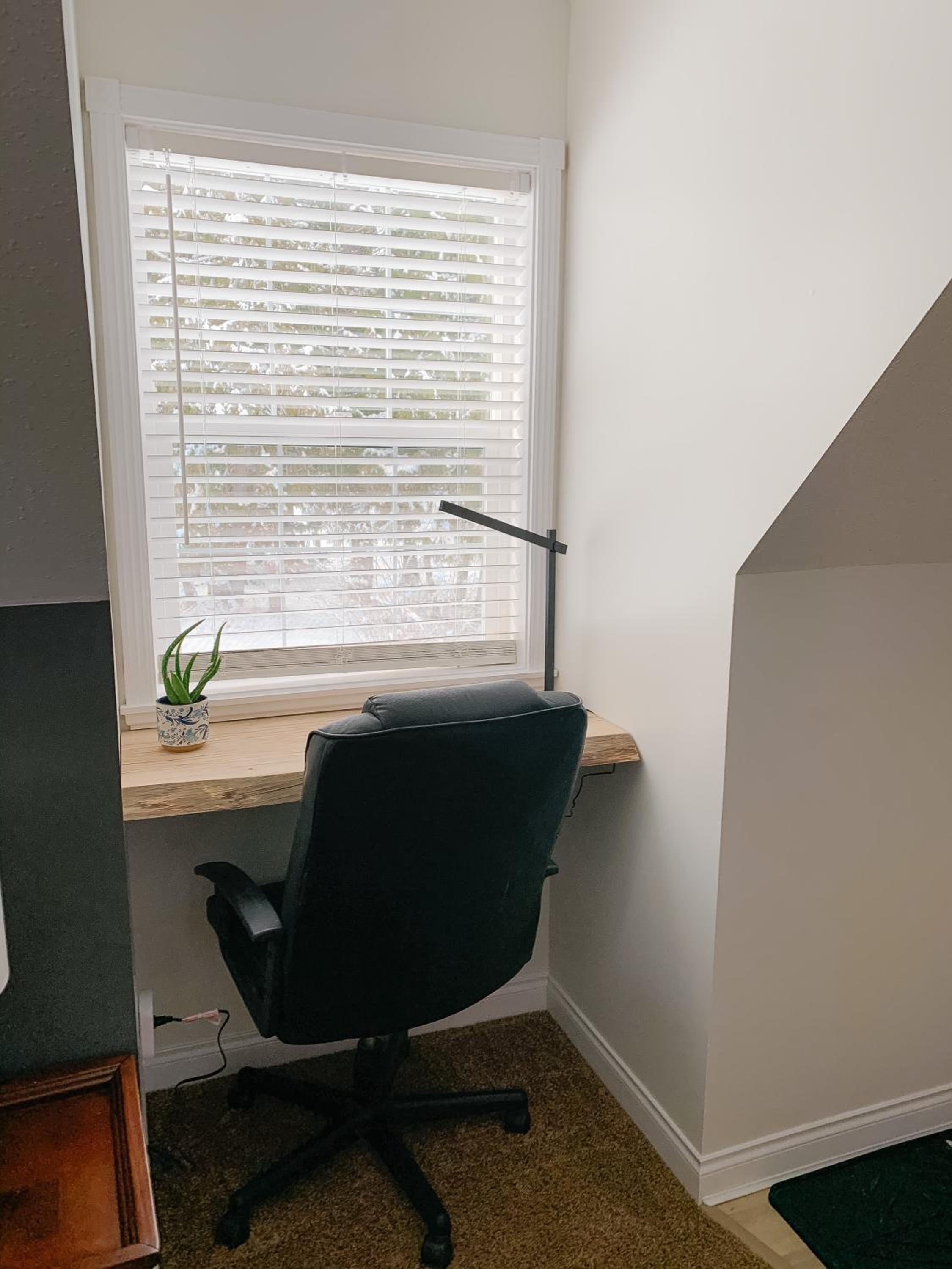 Deluxe King Room with Garden View photo 3