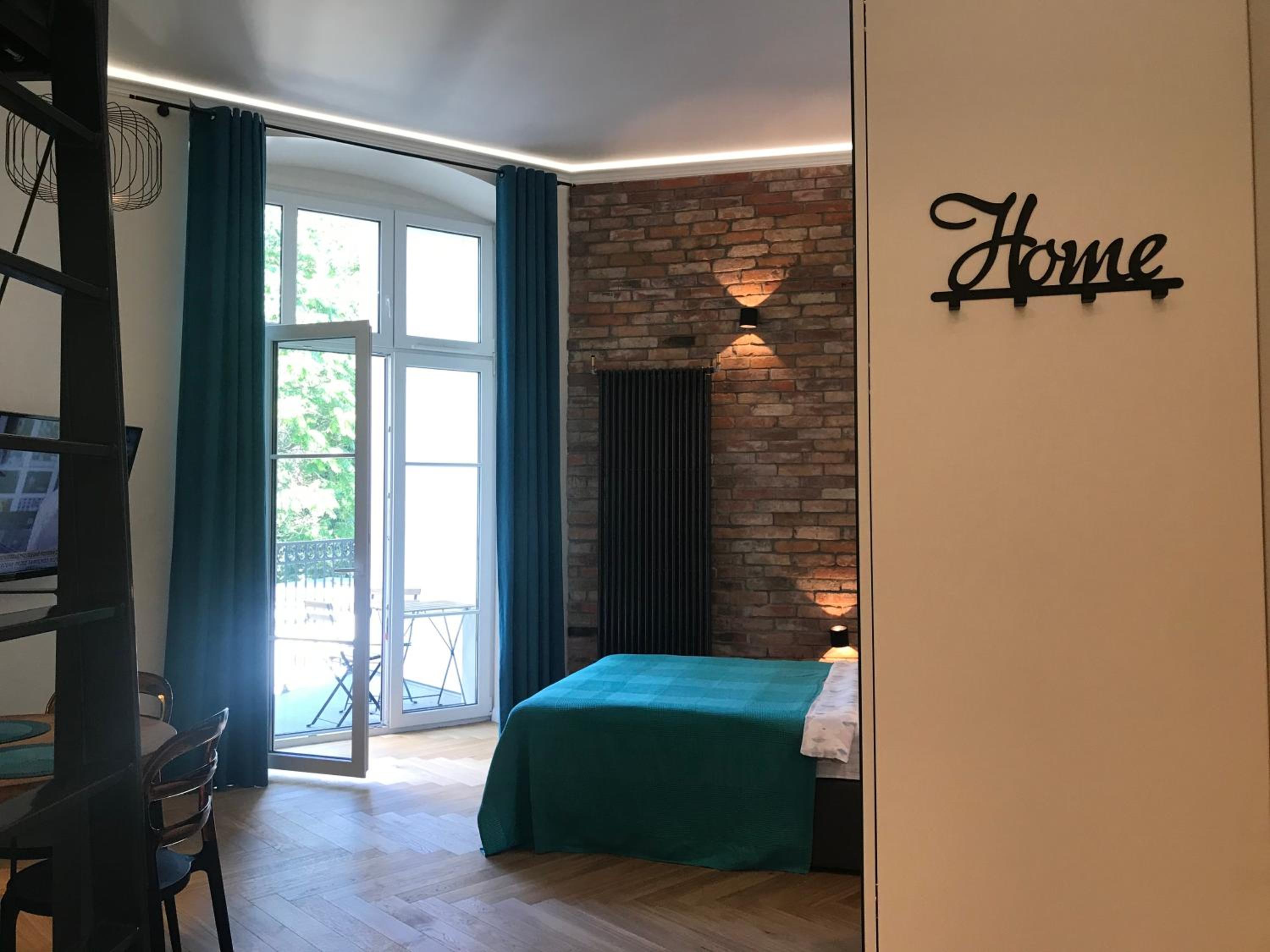 Studio Apartment with Mezzanine - Photo 12