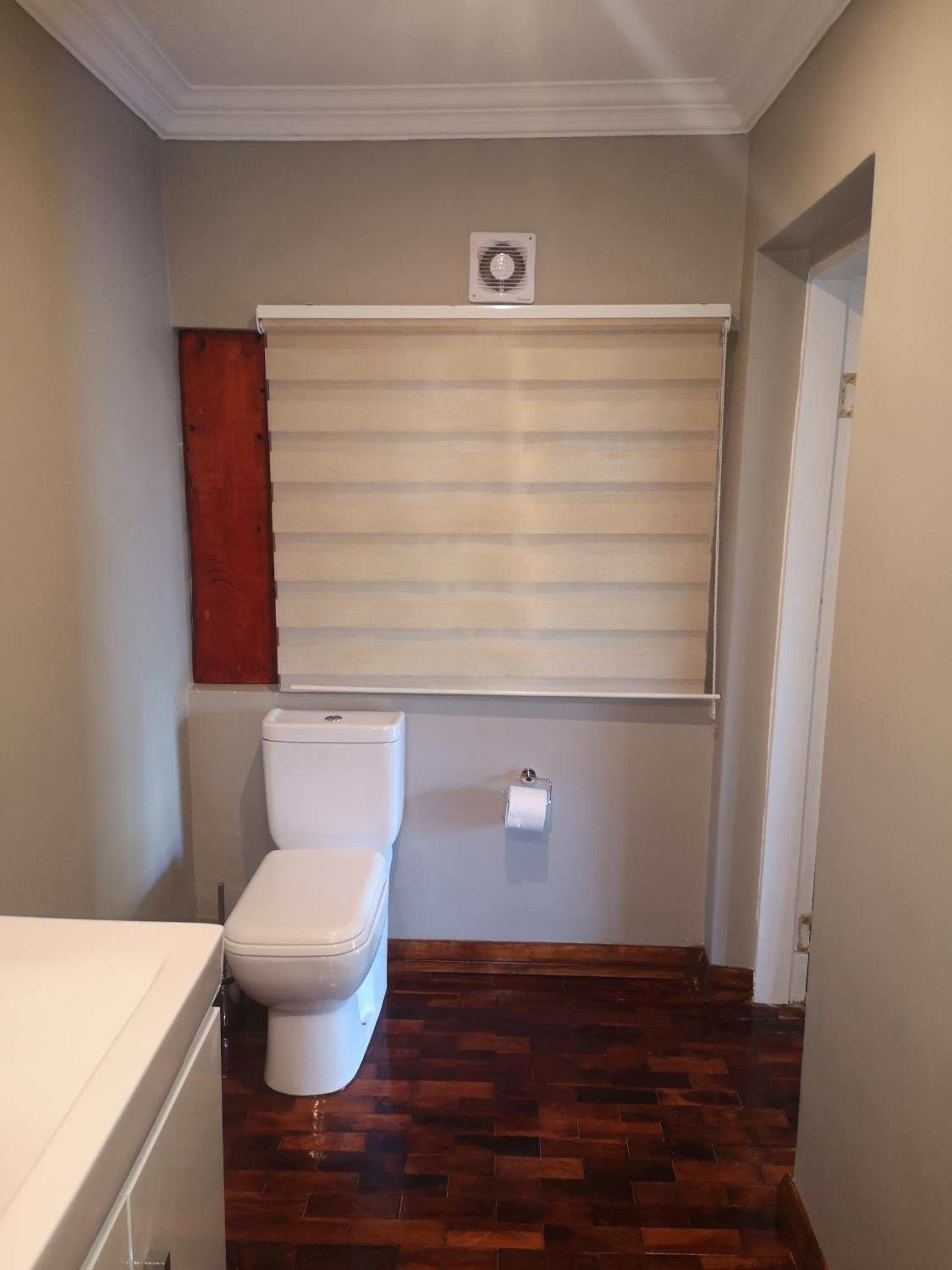Deluxe Queen Room - Photo 10