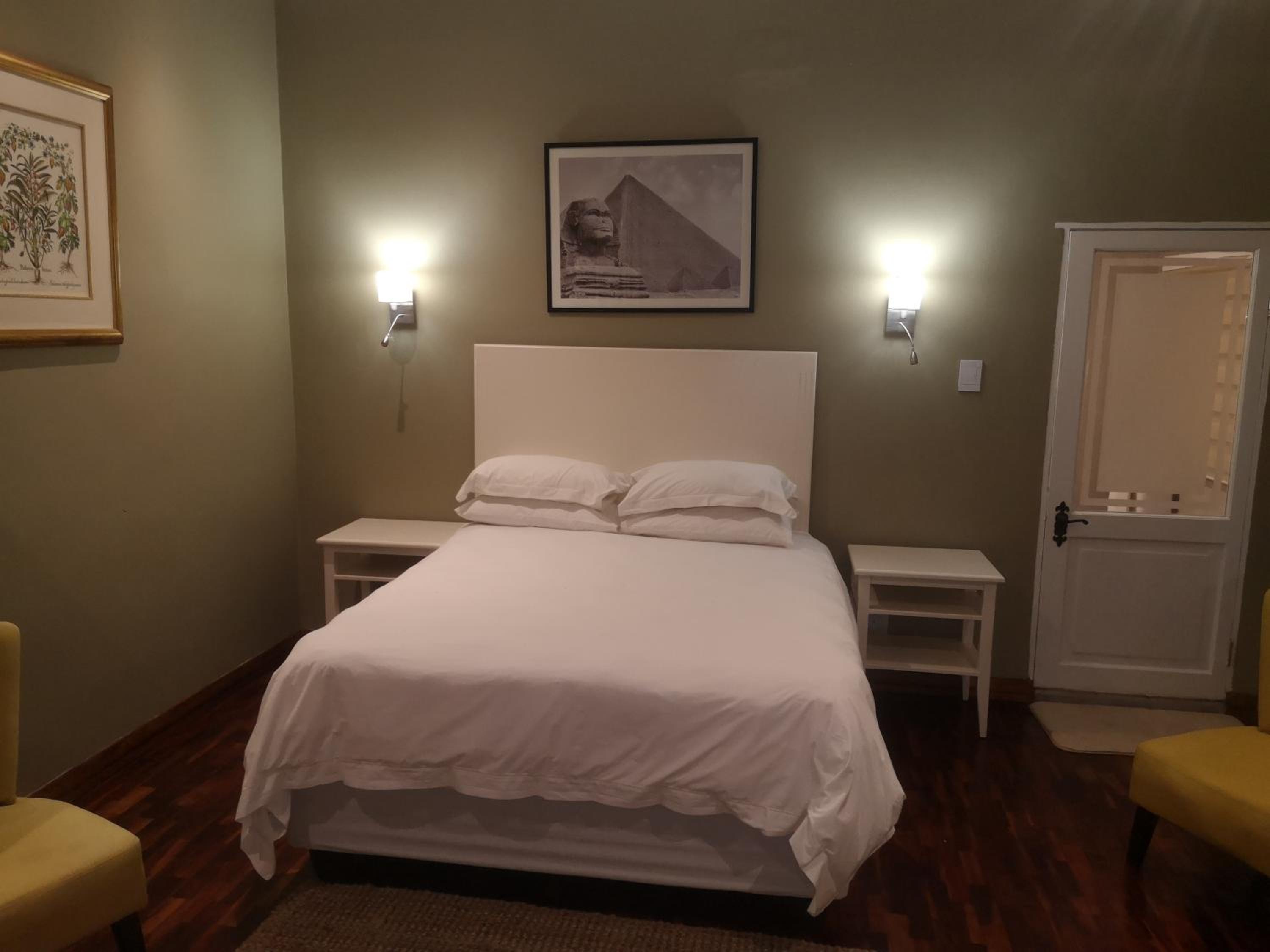 Deluxe Queen Room - Photo 15