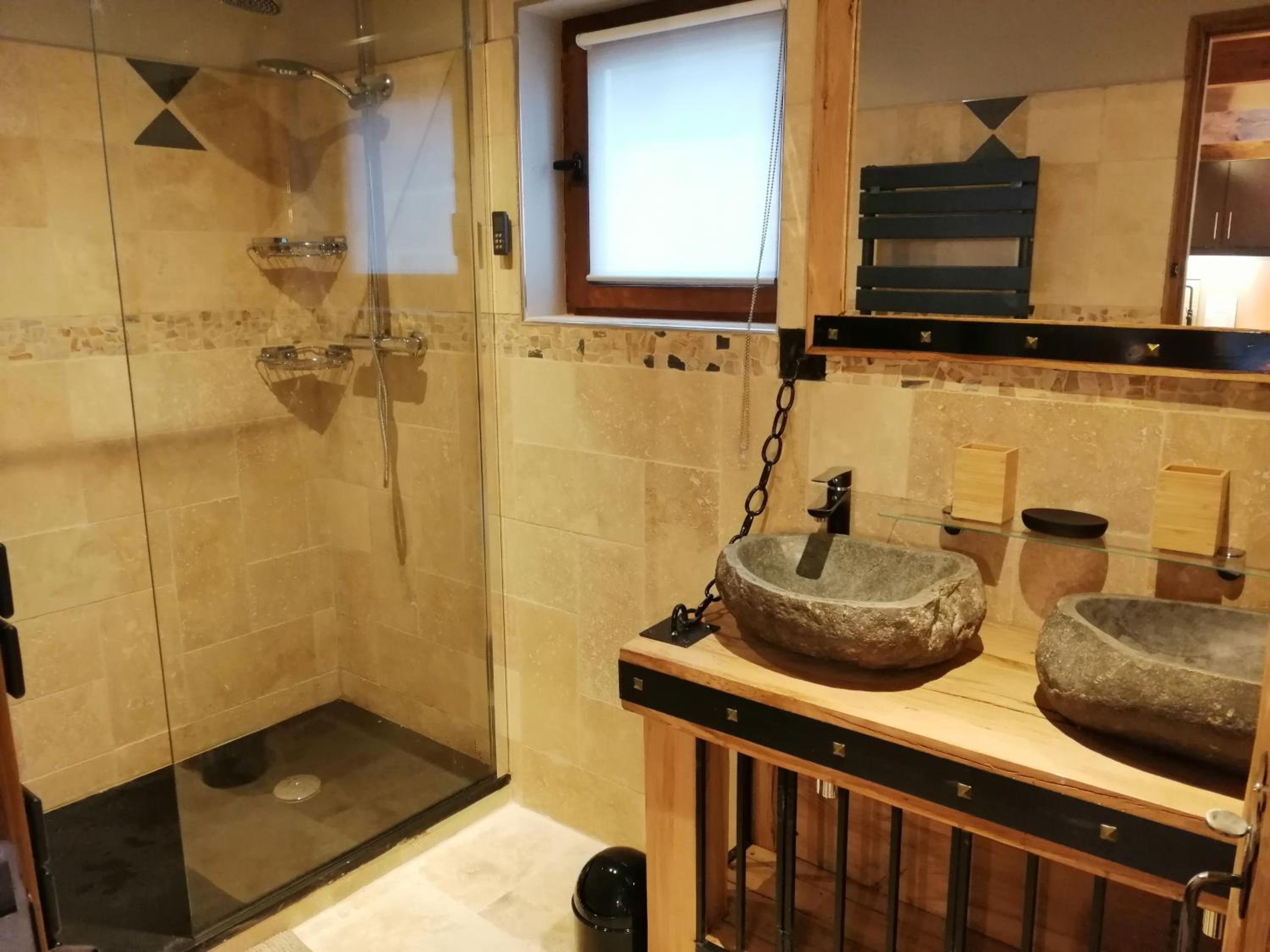 Two-Bedroom House - Photo 5