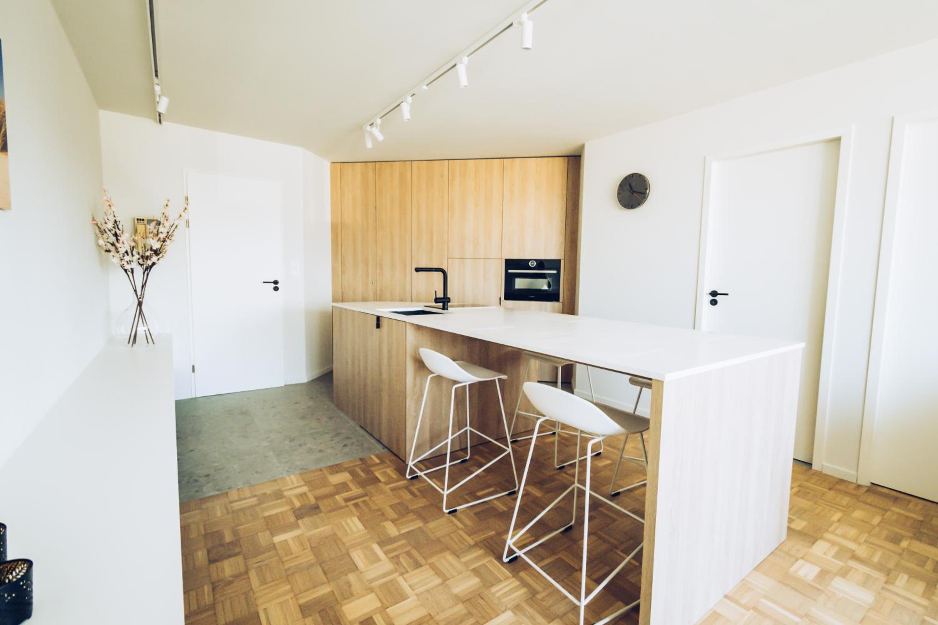 One-Bedroom Apartment - Photo 4