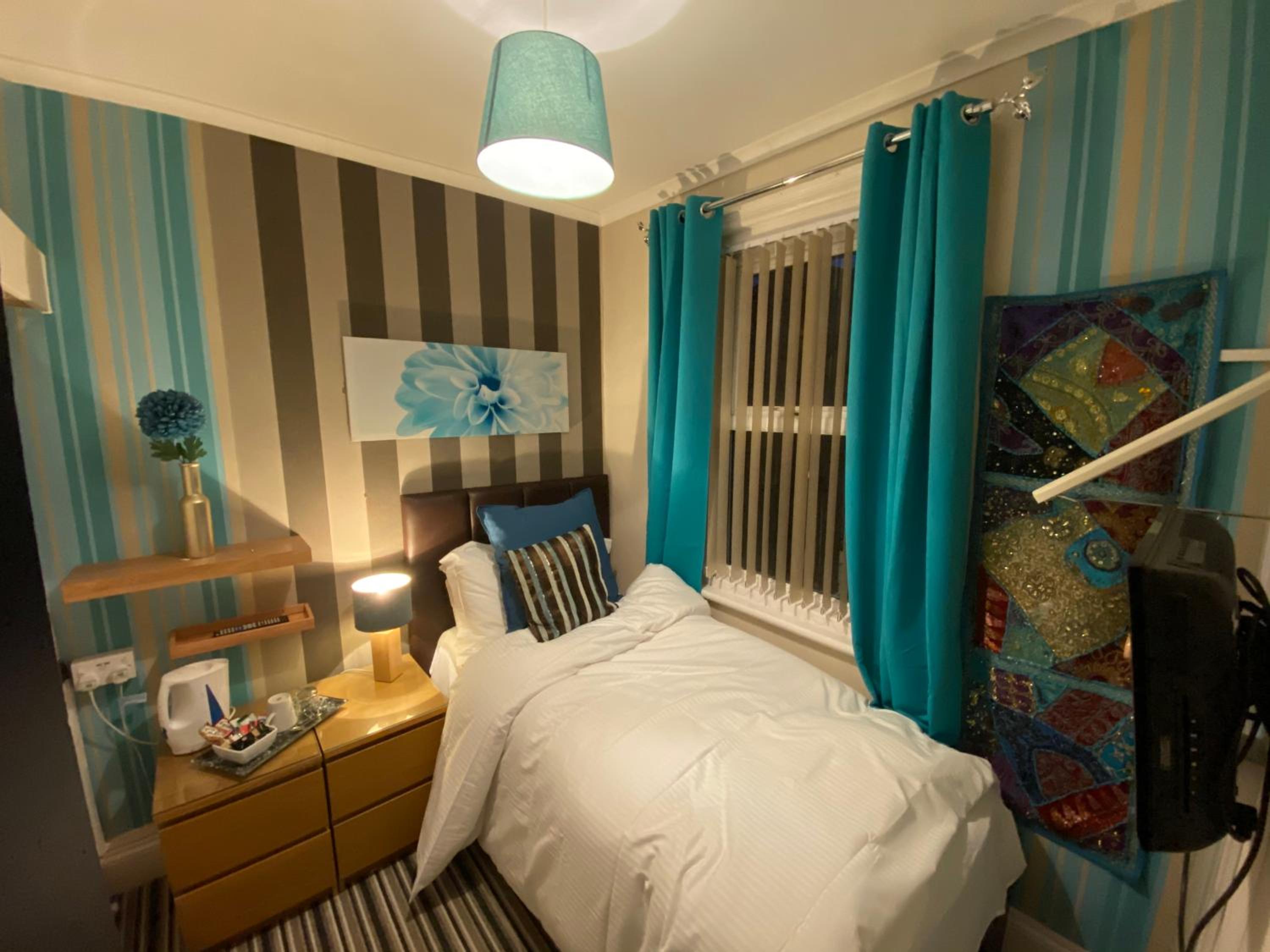 Single Room photo 2