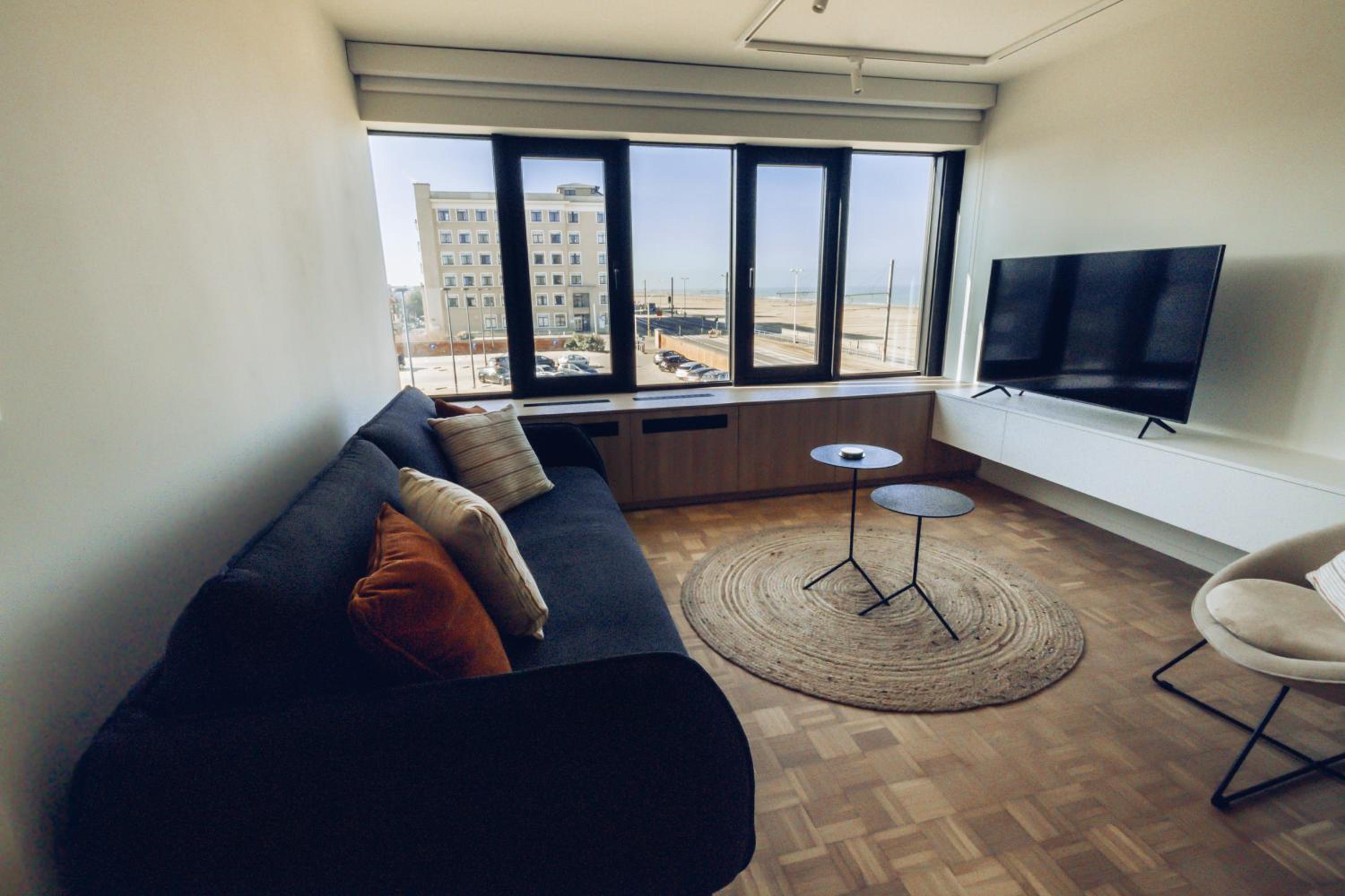 One-Bedroom Apartment - Photo 1