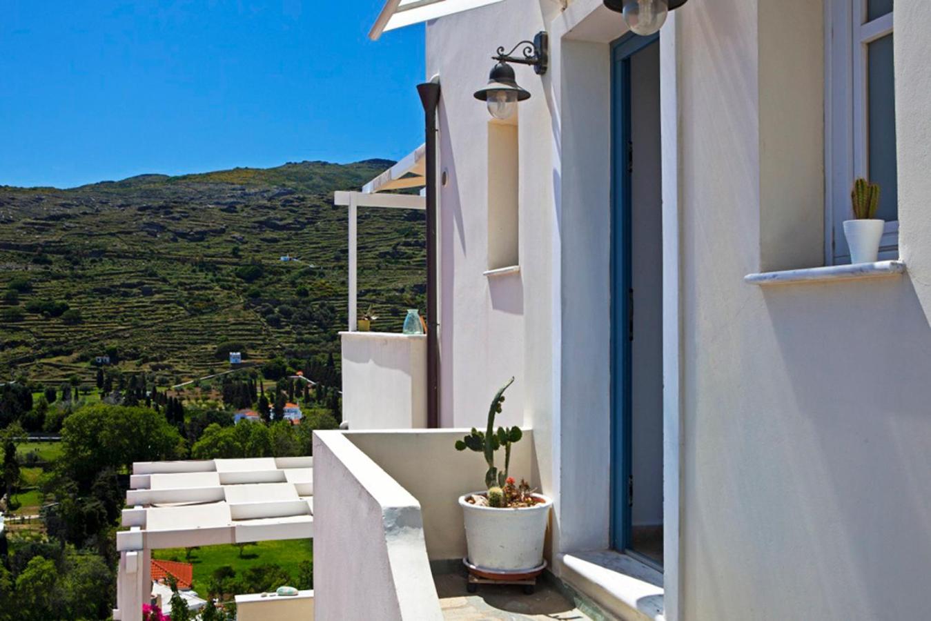 One Bedroom Apartment with Private Balcony - Photo 5