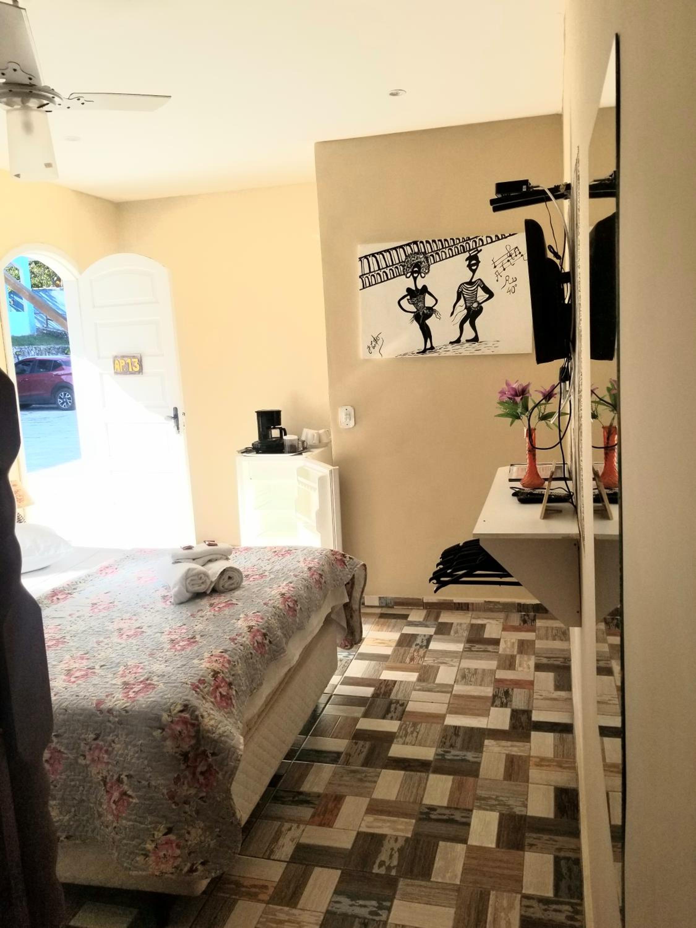 Quadruple Room with Bathroom - Photo 15