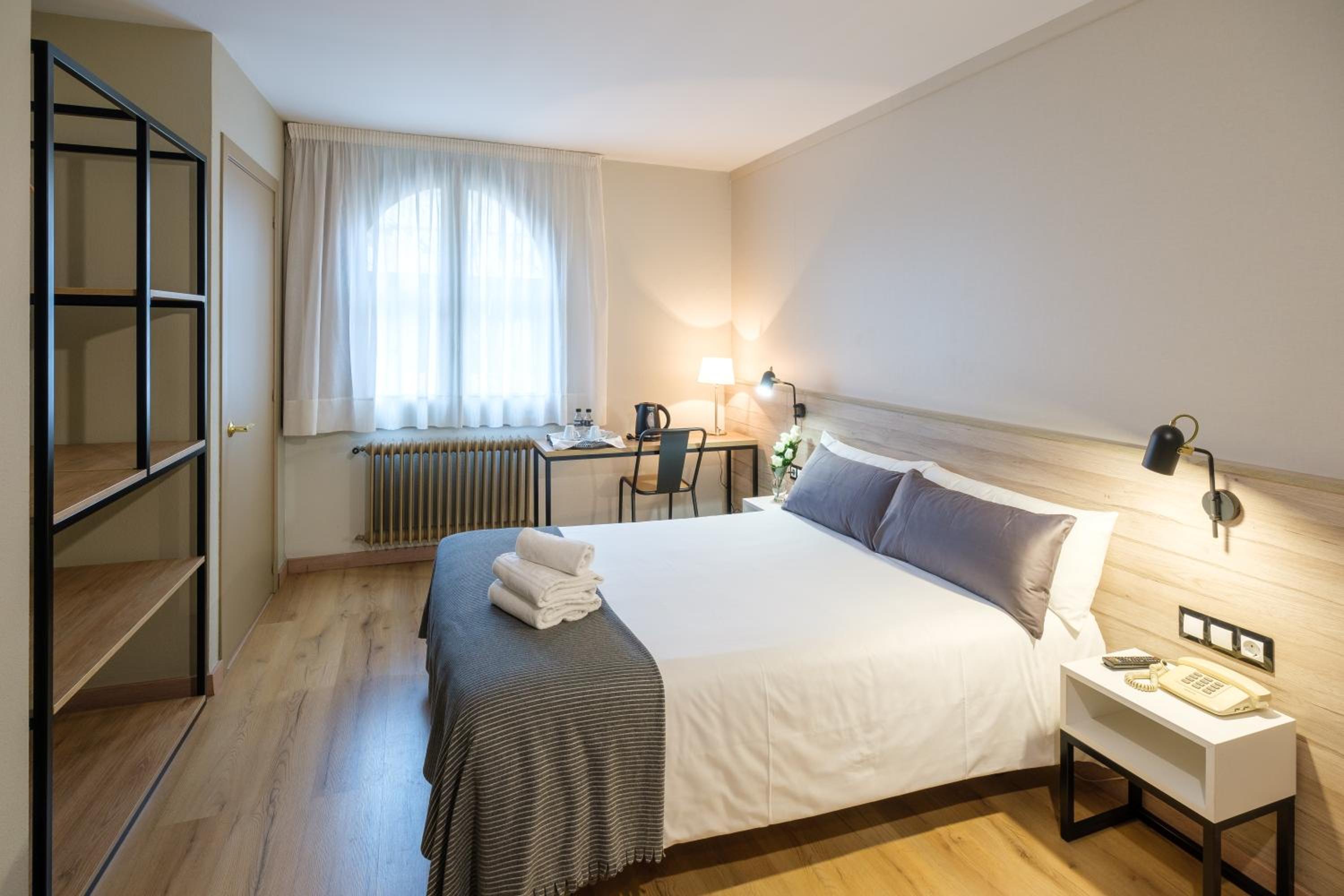 Double or Twin Room - Photo 1