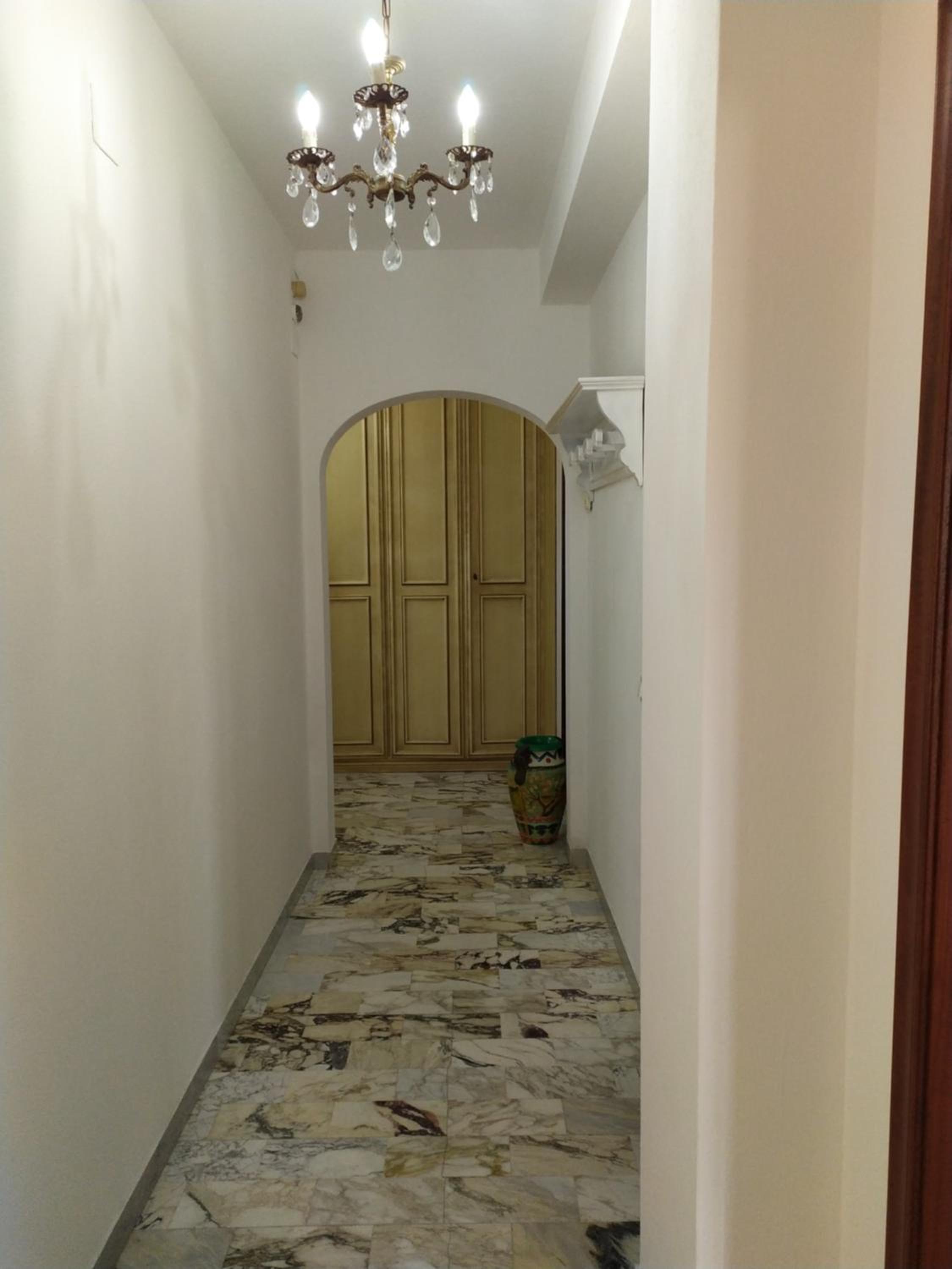 Two-Bedroom Apartment - Photo 8