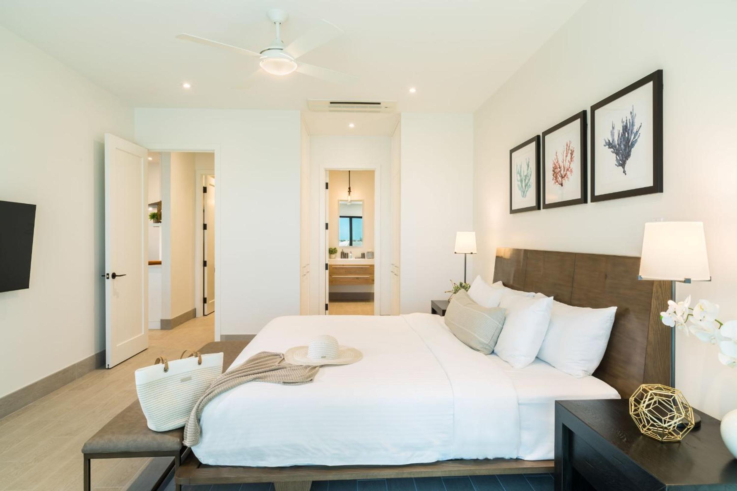 Two-Bedroom Apartment - Oceanfront  - Photo 4