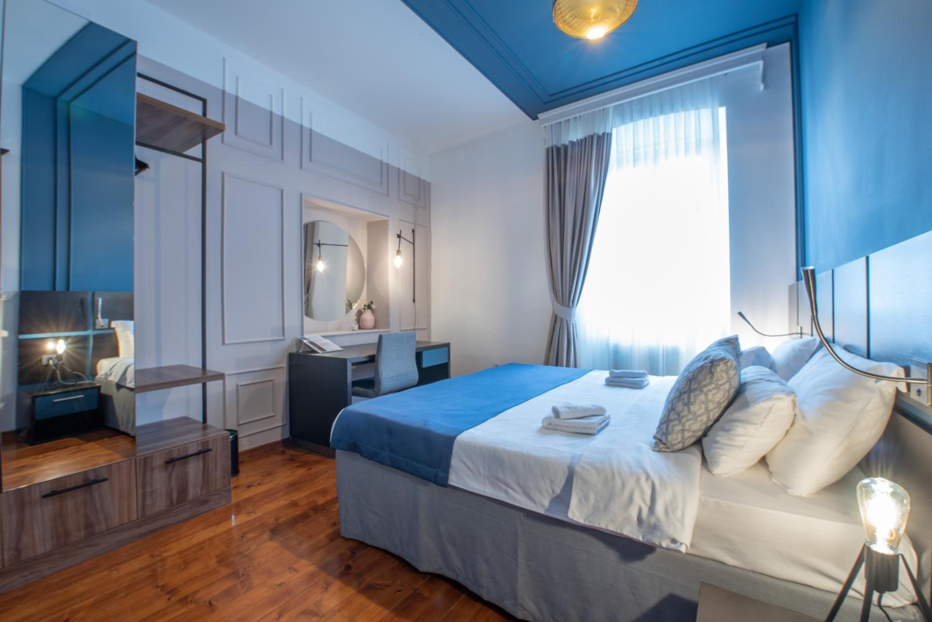 Small Double Room photo 1