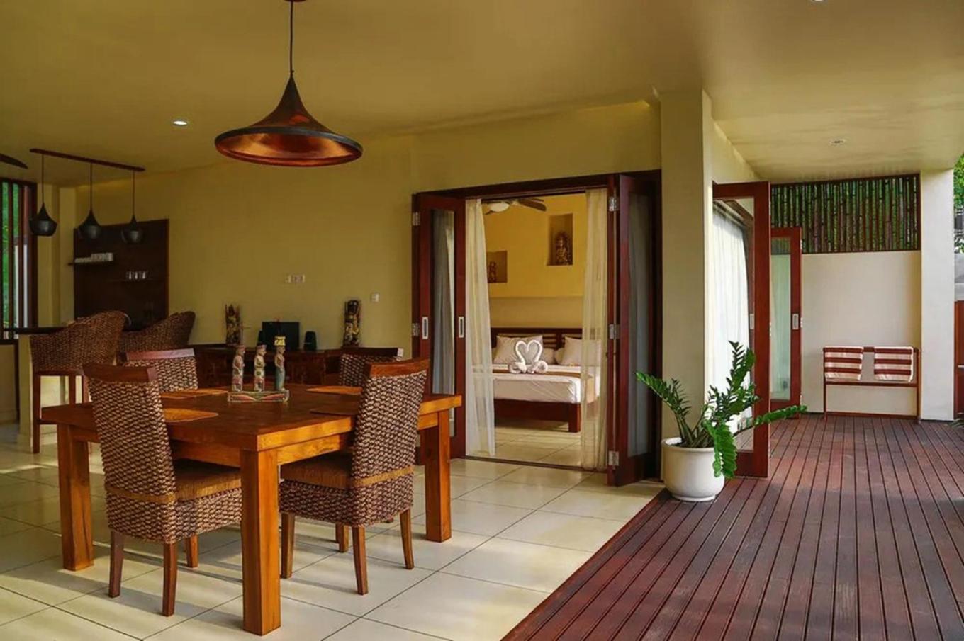 Two-Bedroom Beachfront Villa with Private Pool photo 3