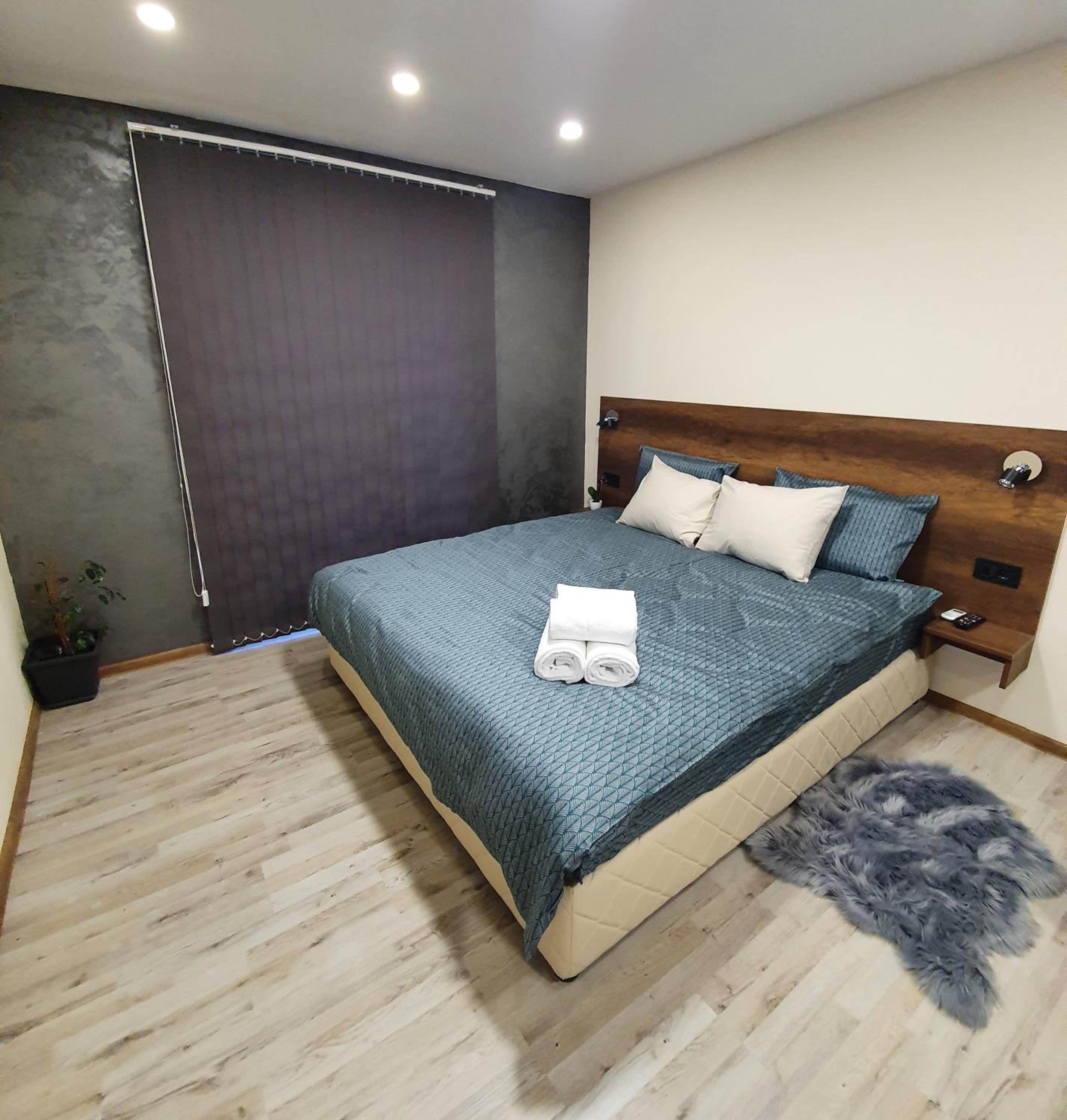 Two-Bedroom Apartment - Photo 24