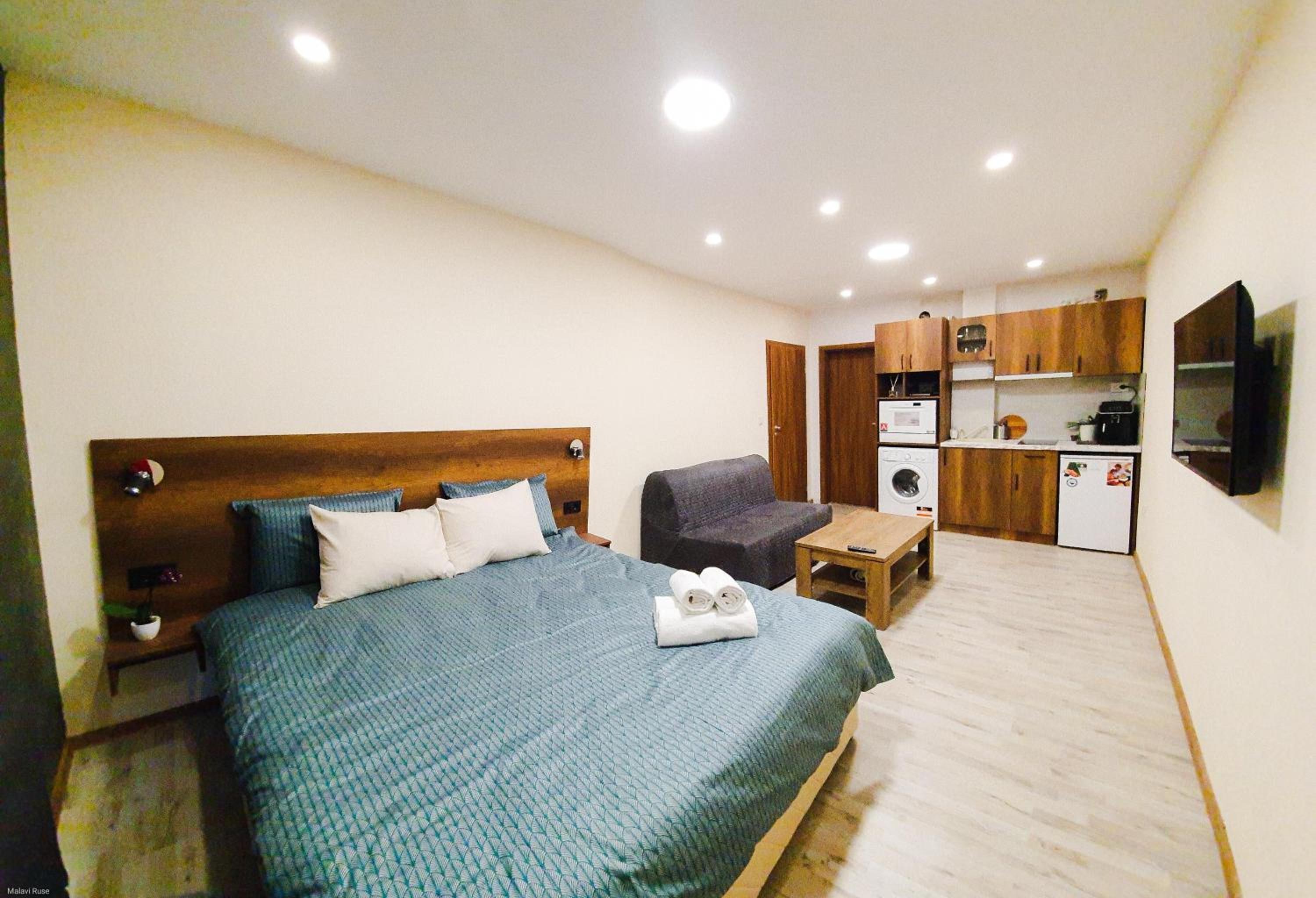 Two-Bedroom Apartment - Photo 23