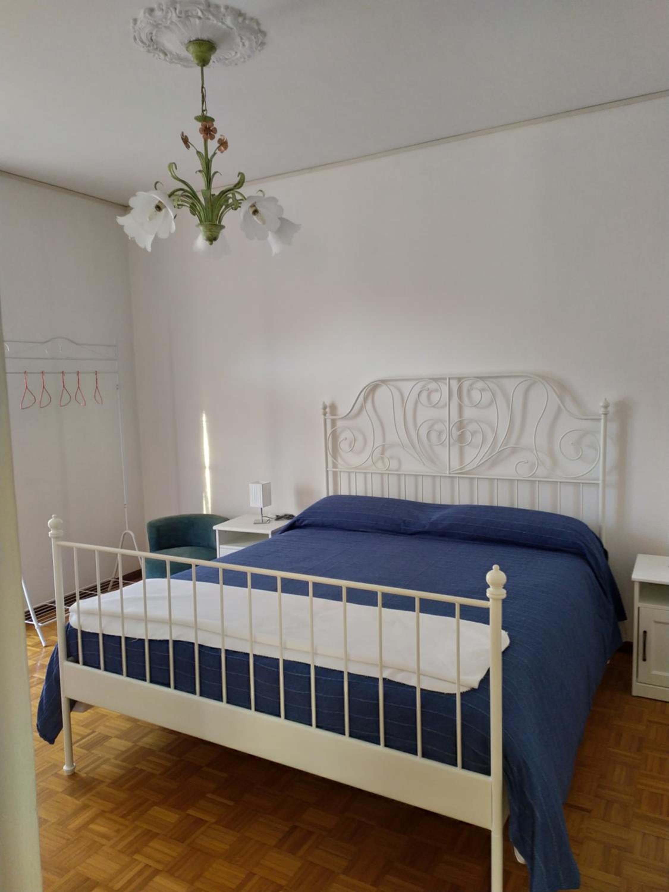 Two-Bedroom Apartment - Photo 18