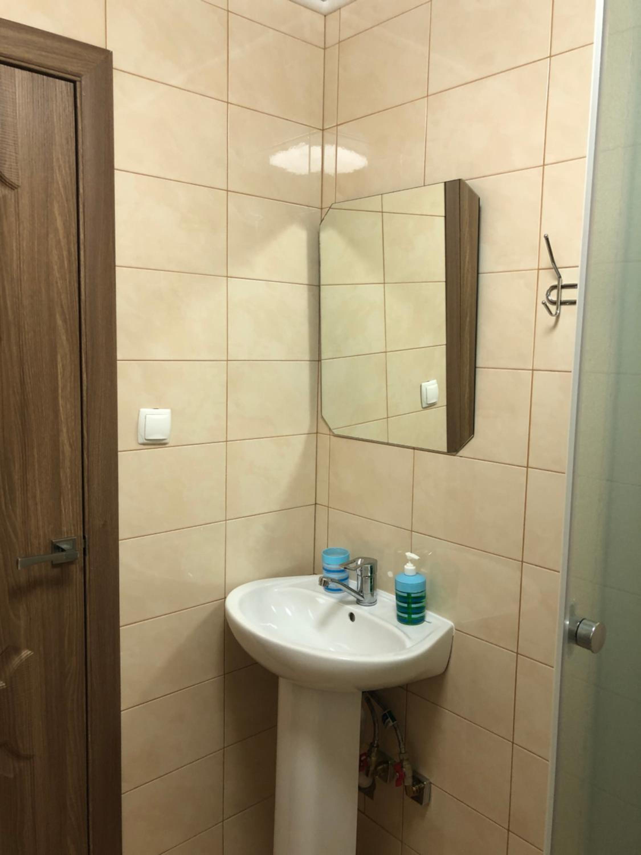 Small Single Room photo 2