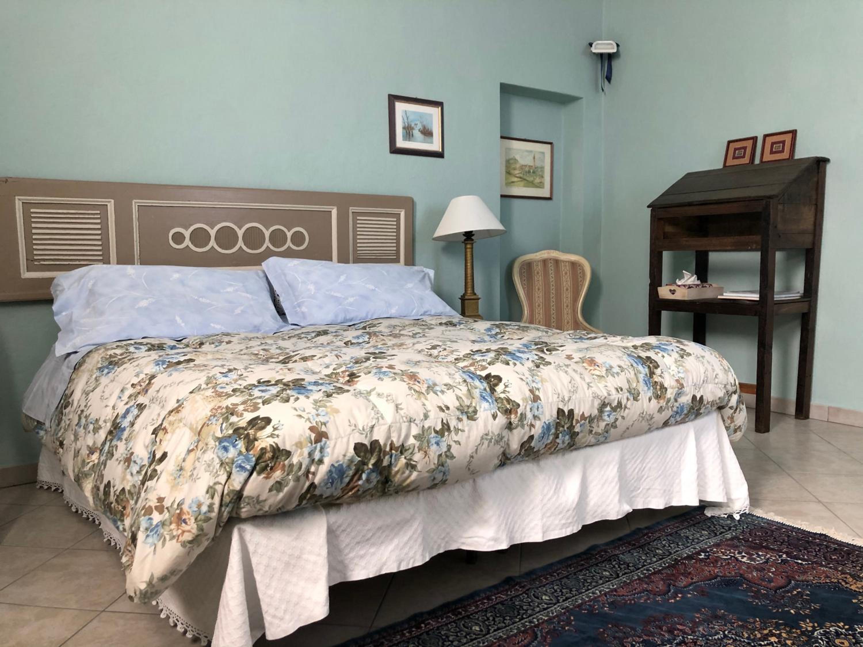 Double Room with Private External Bathroom